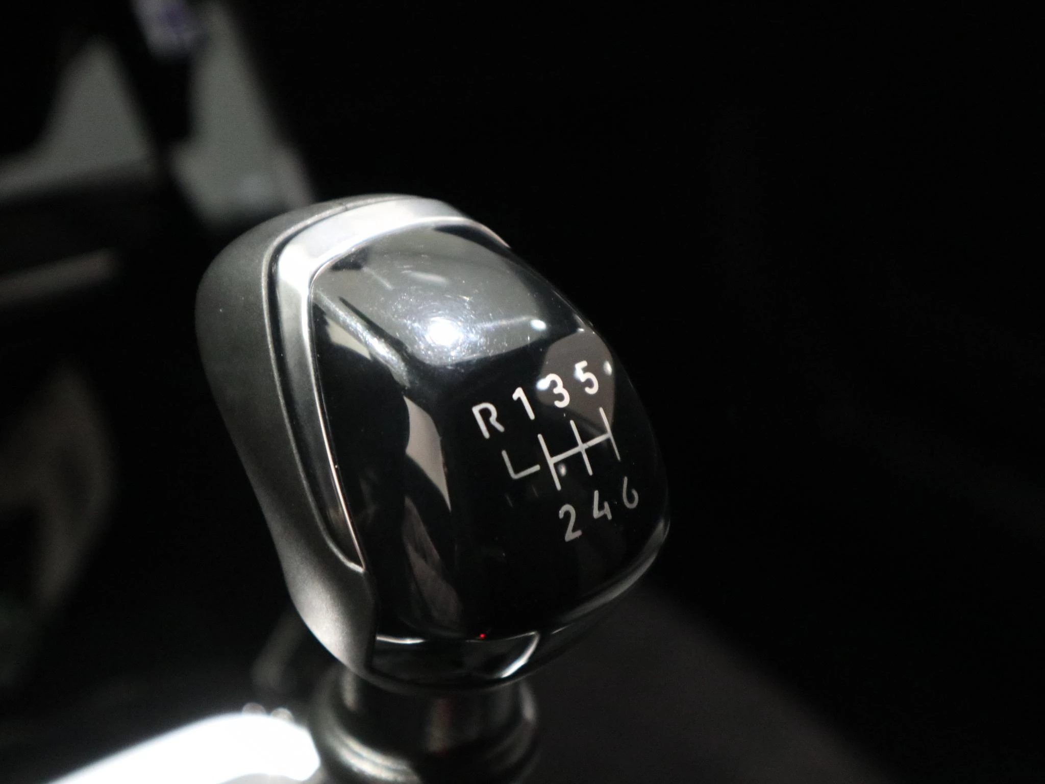 Peugeot-2008-image-19