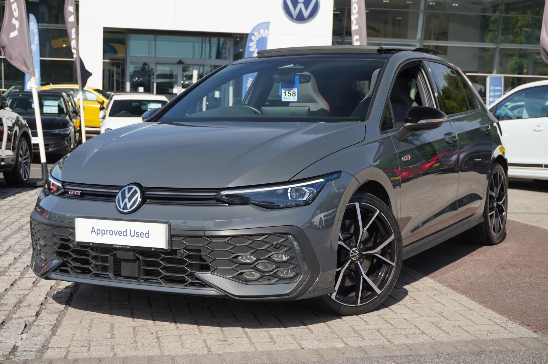 Volkswagen-Golf-image-43