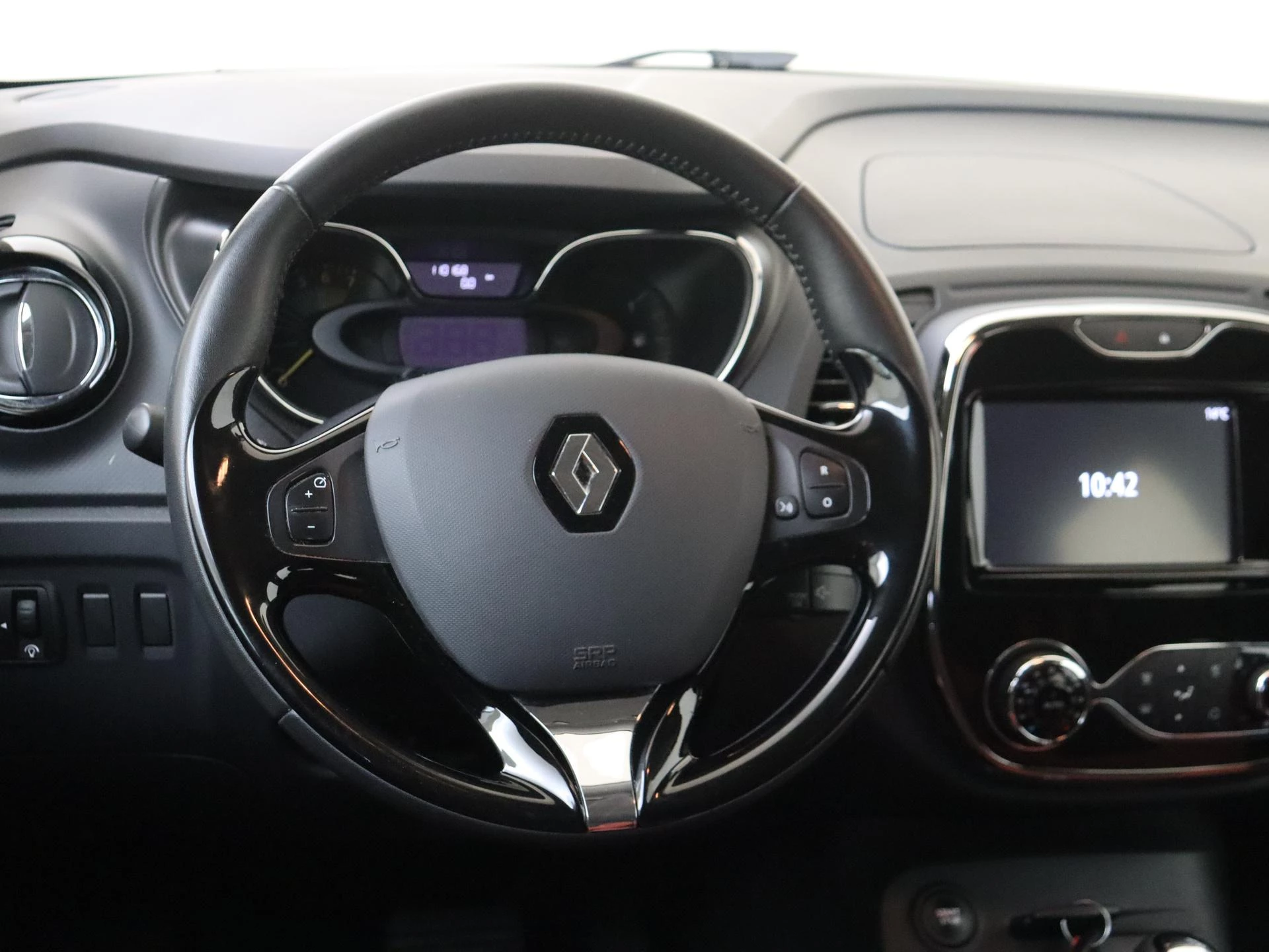 Renault-Captur-image-9