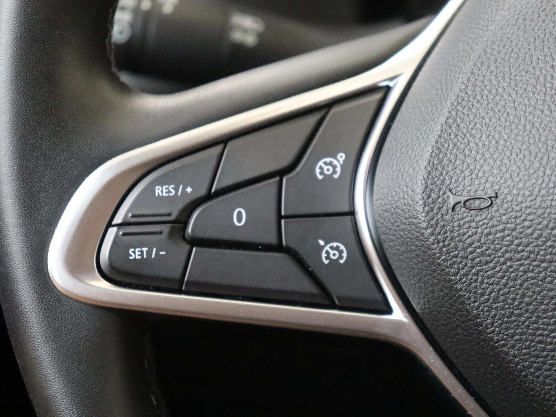 Renault-Captur-image-12