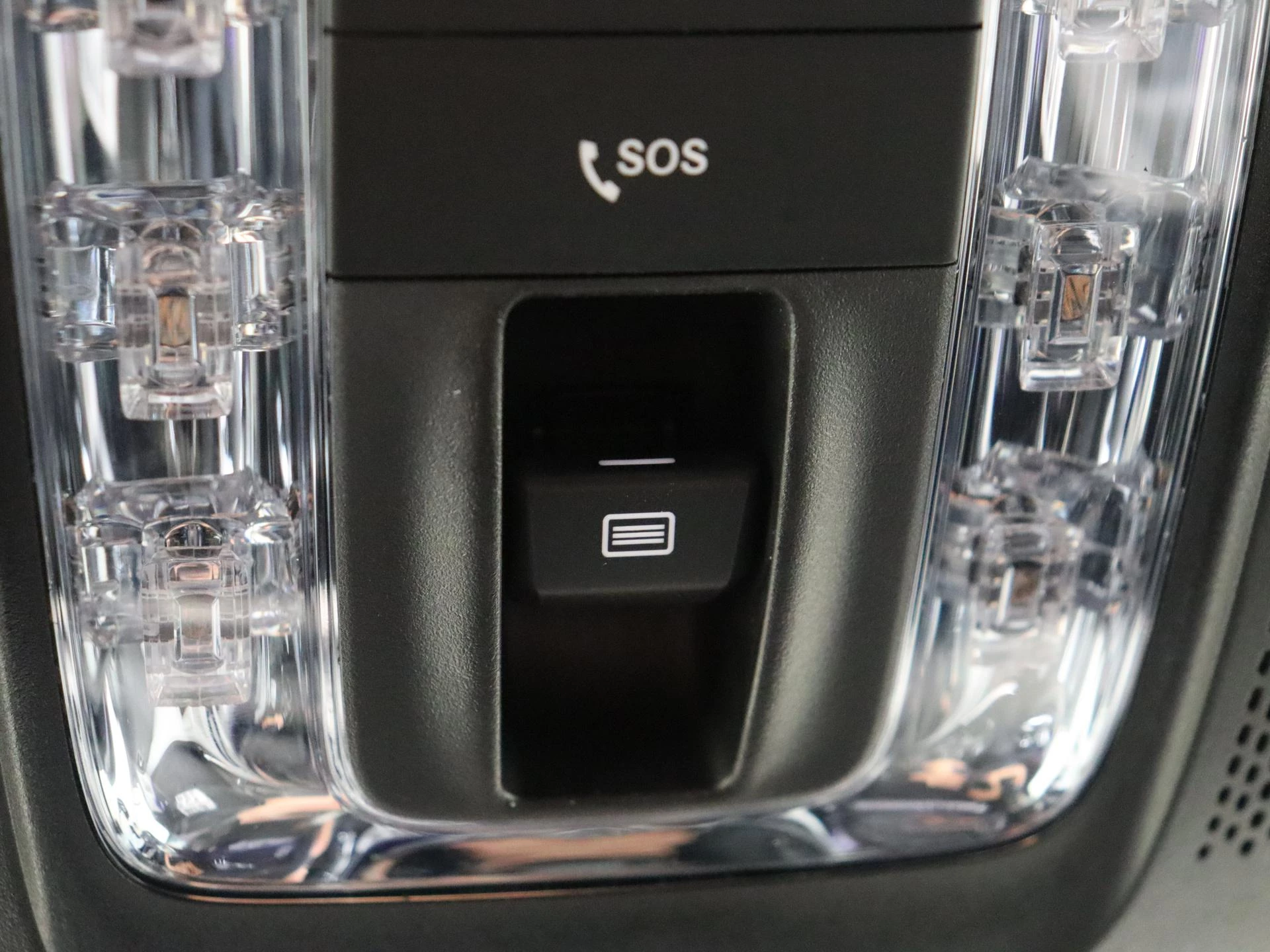 Mercedes-Benz-GLE-image-25