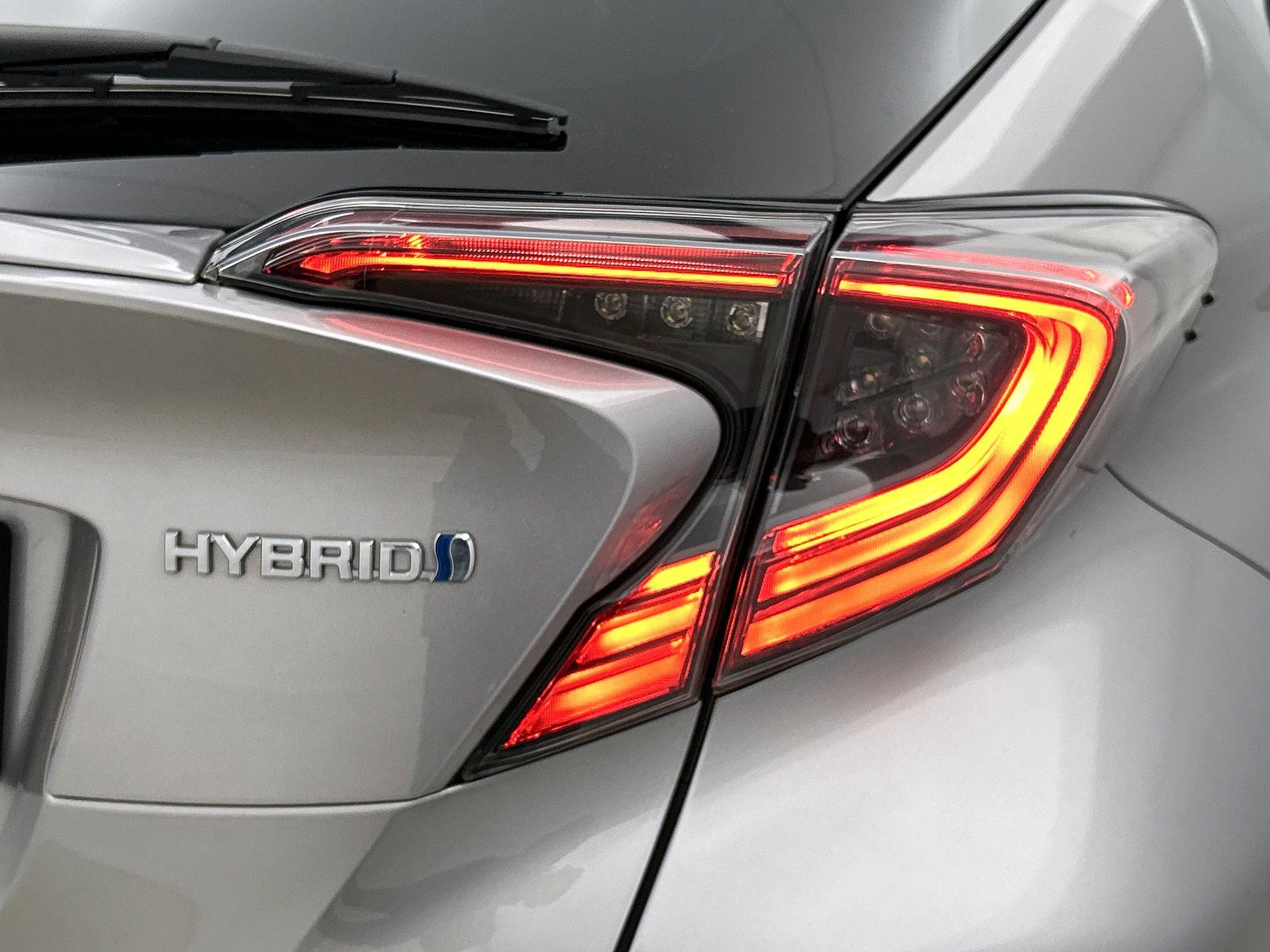 Toyota-C-HR-image-25