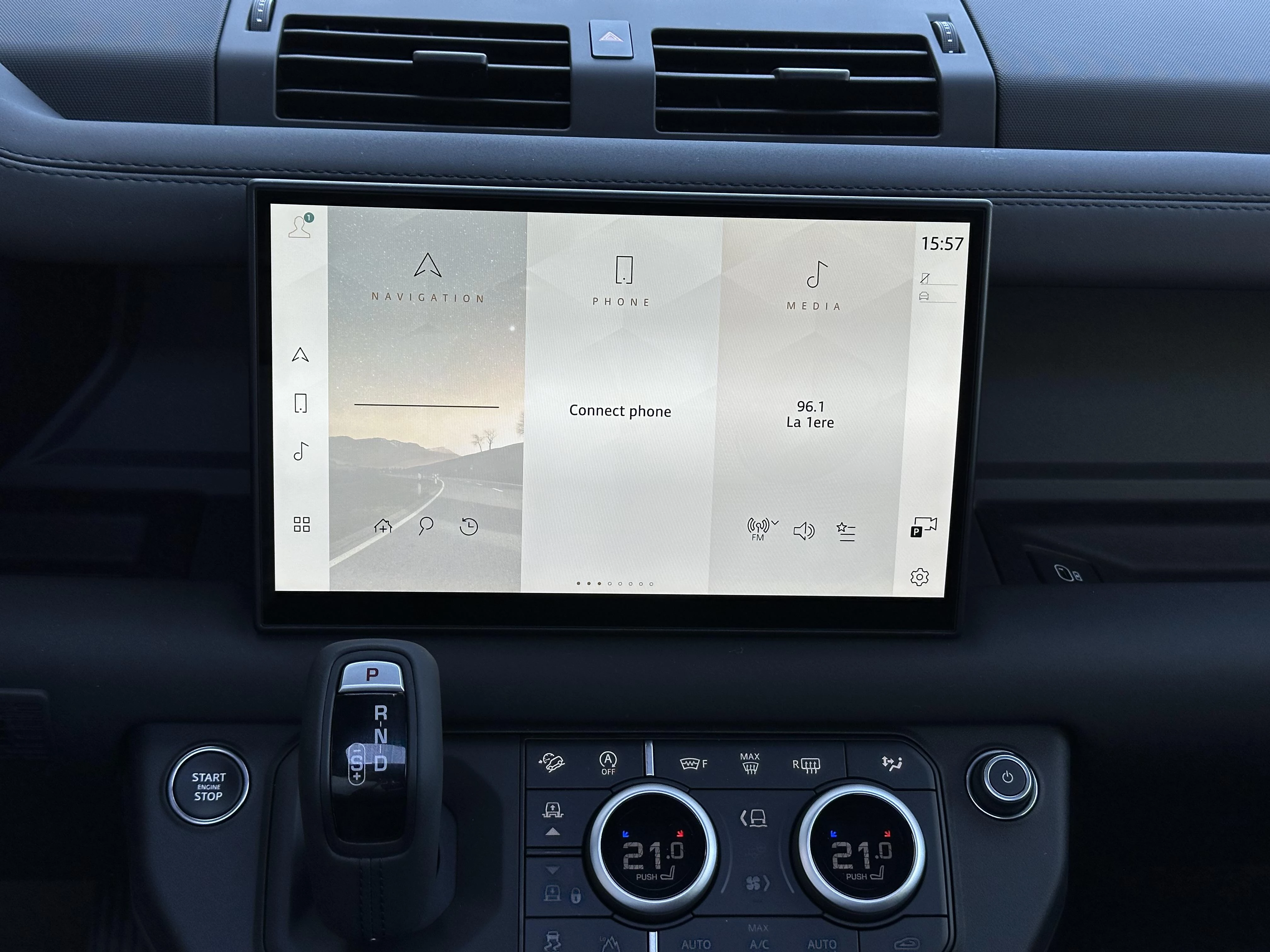 Land Rover-Defender-image-13