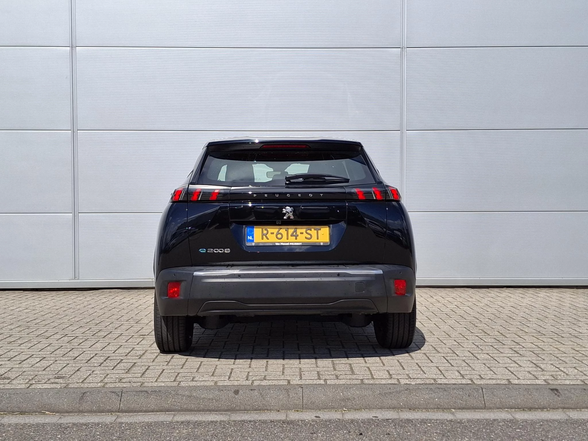 Peugeot e-2008 EV Active 50 kWh