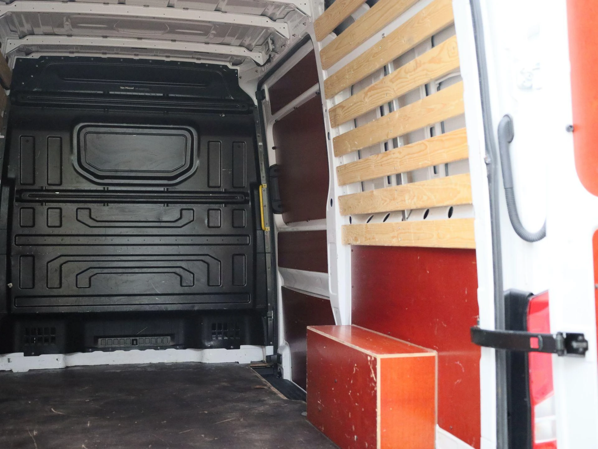 Volkswagen-Crafter-image-15