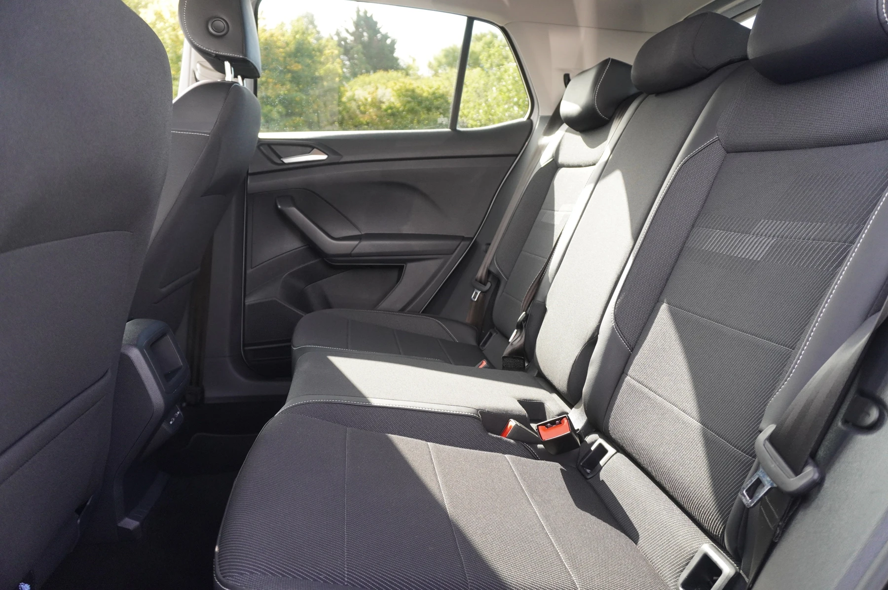 Volkswagen-T-Cross-image-8