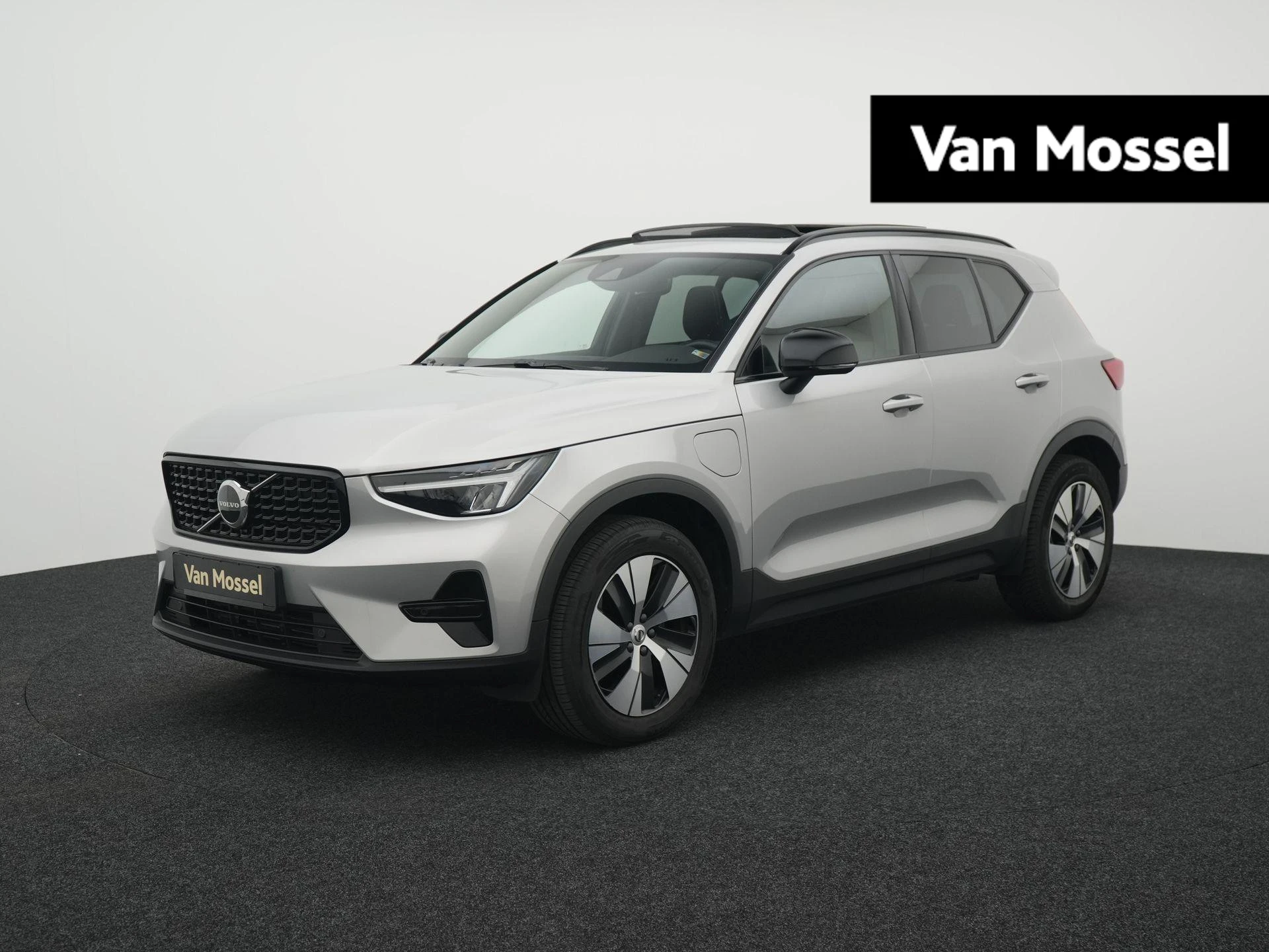 Volvo-XC40-image-0