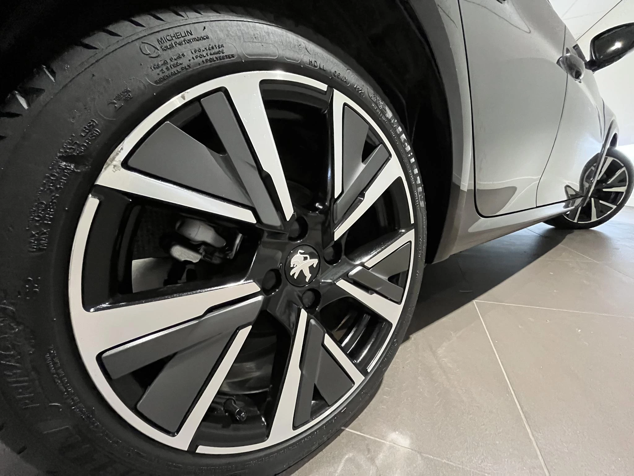 Peugeot-208-image-21