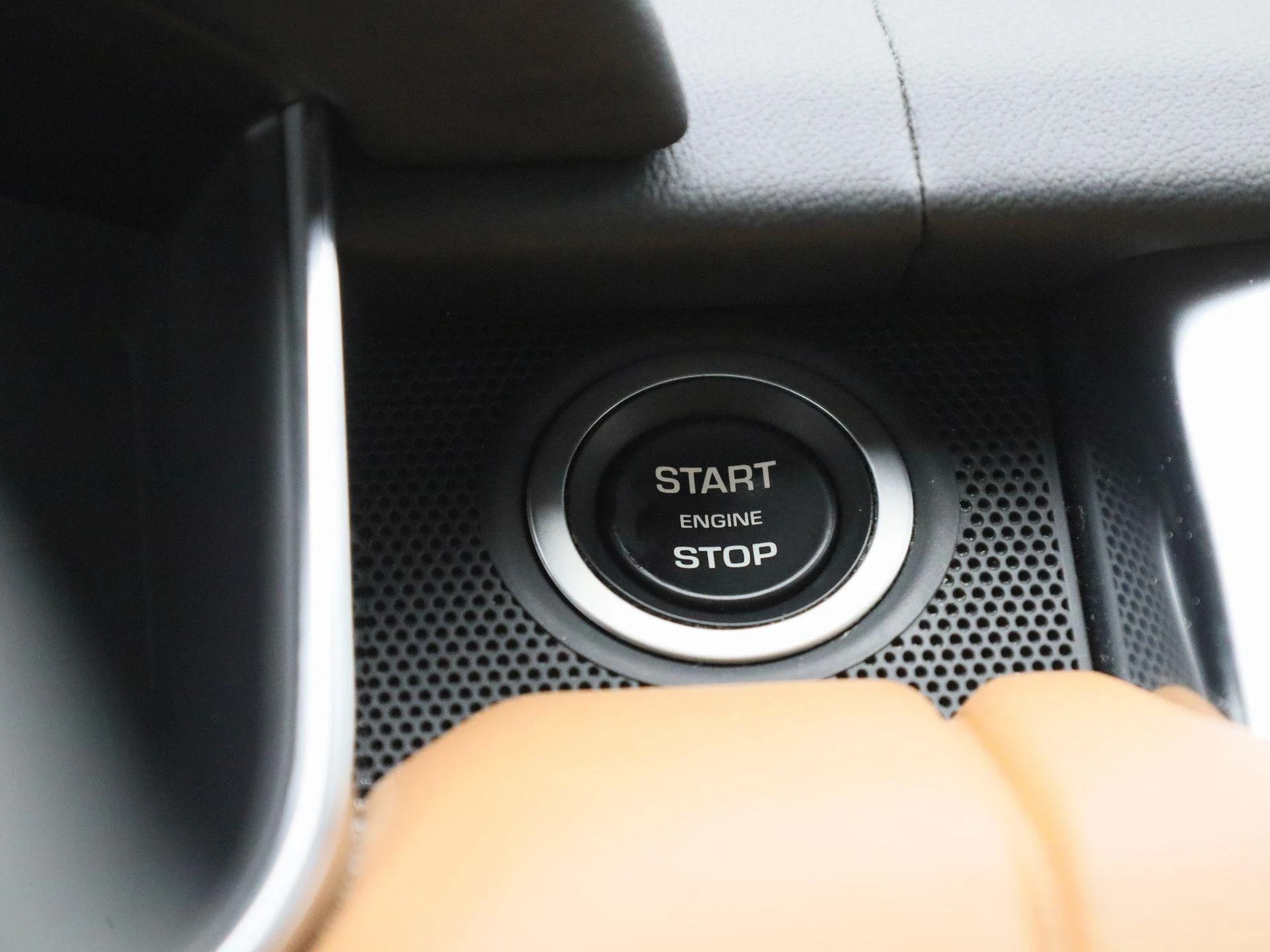 Land Rover-Range Rover Sport-image-27