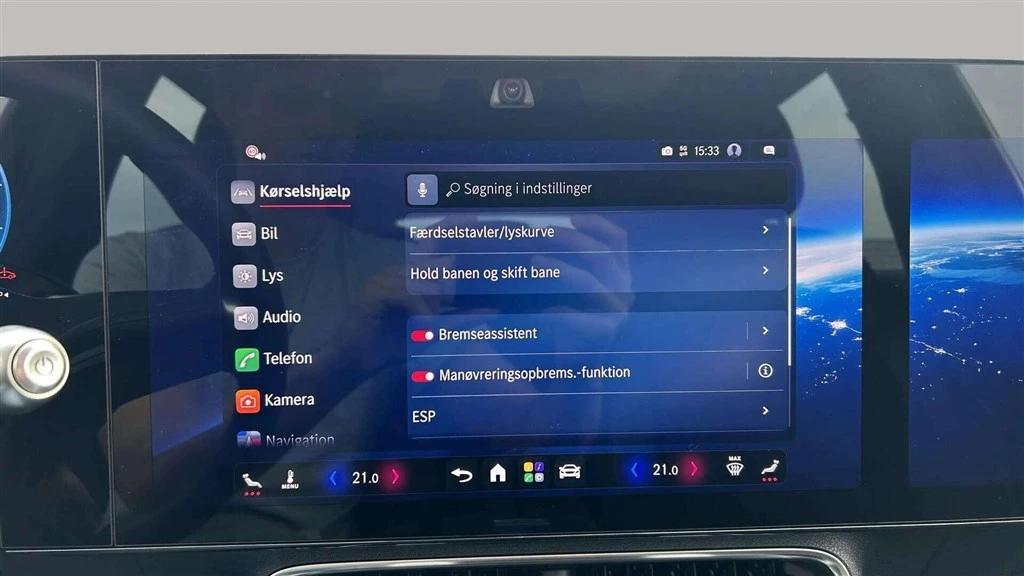 Mercedes-Benz-GLB-image-17