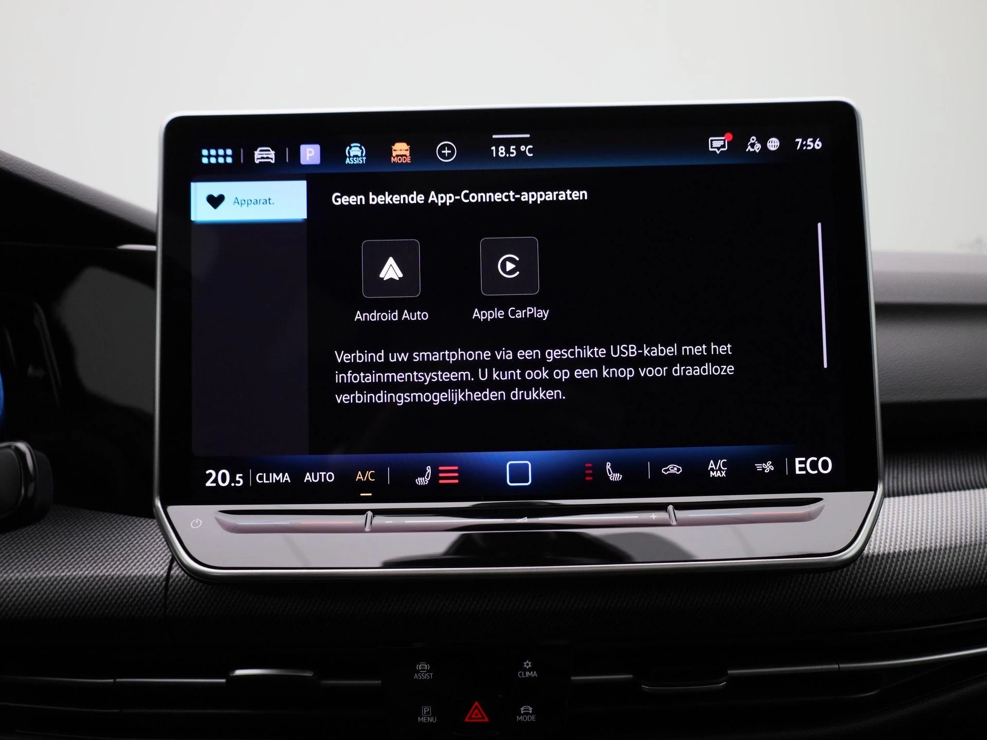 Volkswagen-Golf-image-28