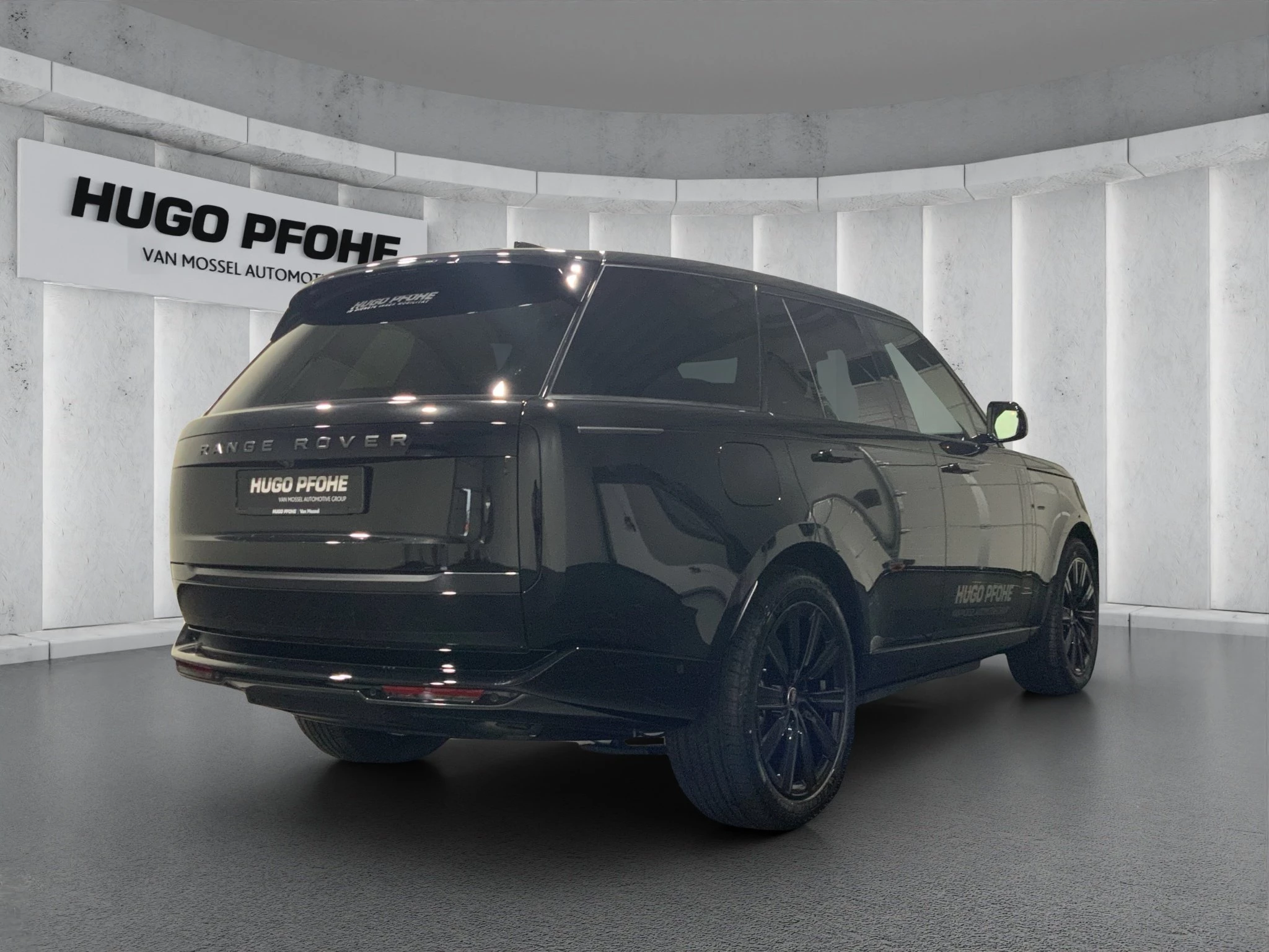 Land Rover-Range Rover-image-4