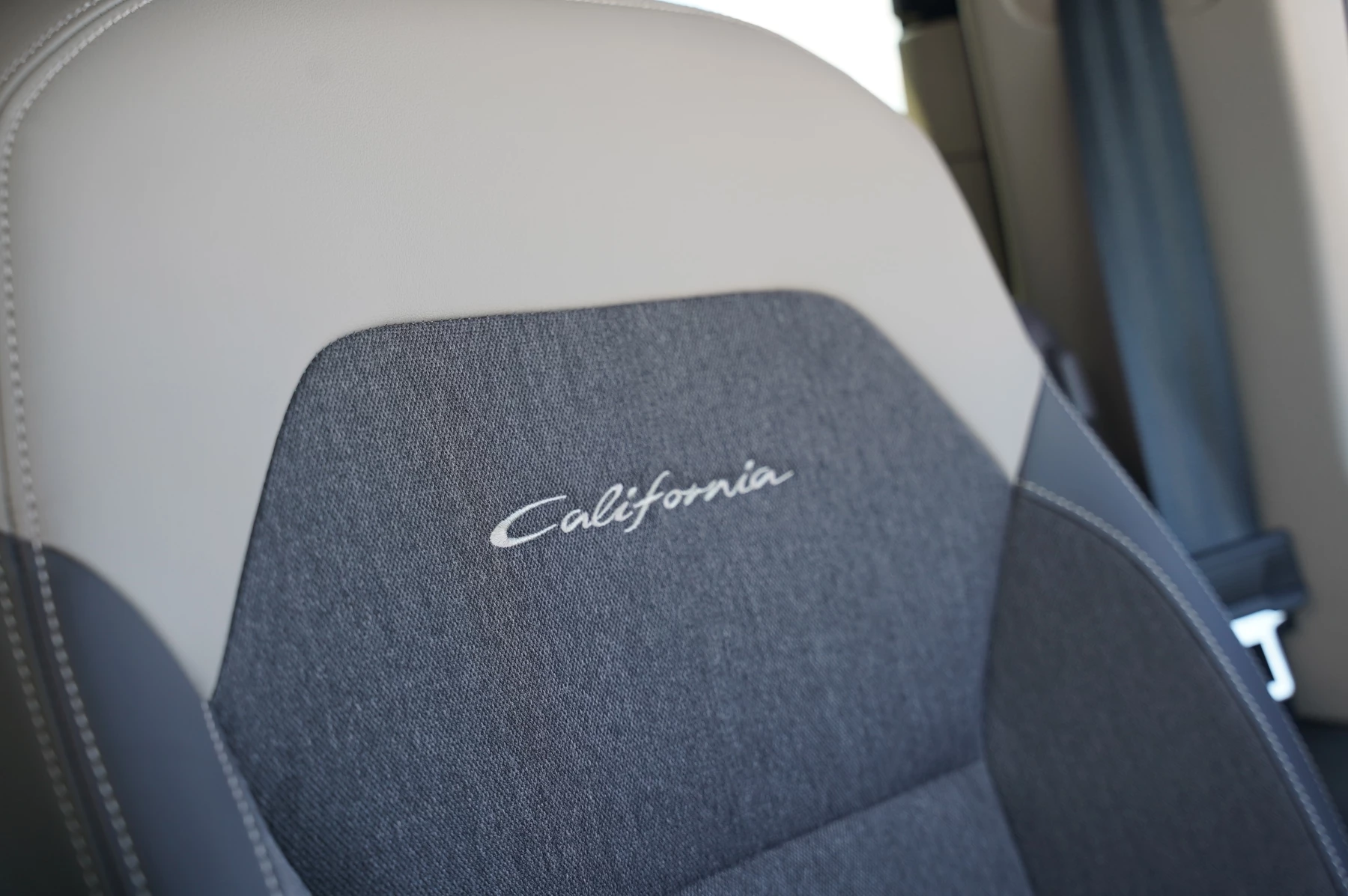 Volkswagen-California-image-30