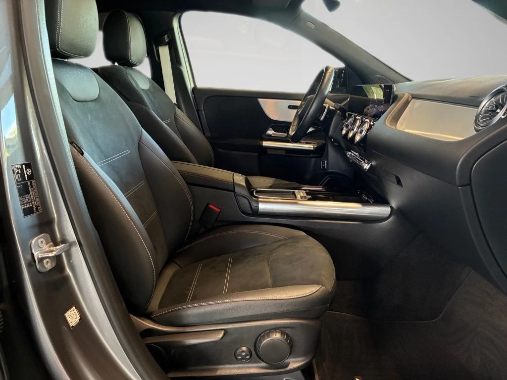 Mercedes-Benz-GLA 200-image-15
