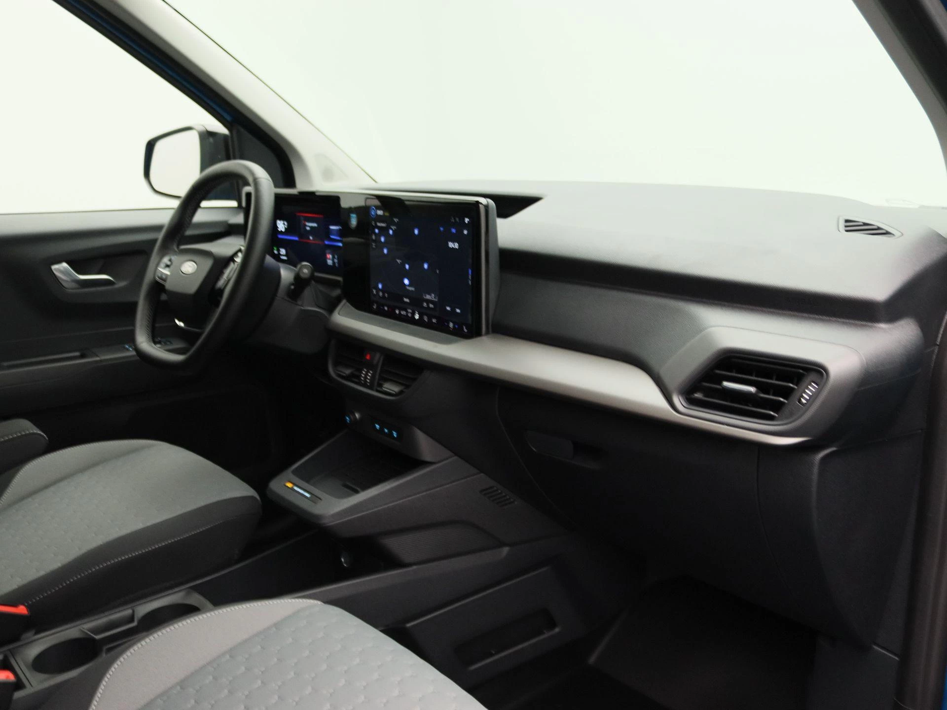 Ford E-Transit Courier Limited 44 kWh