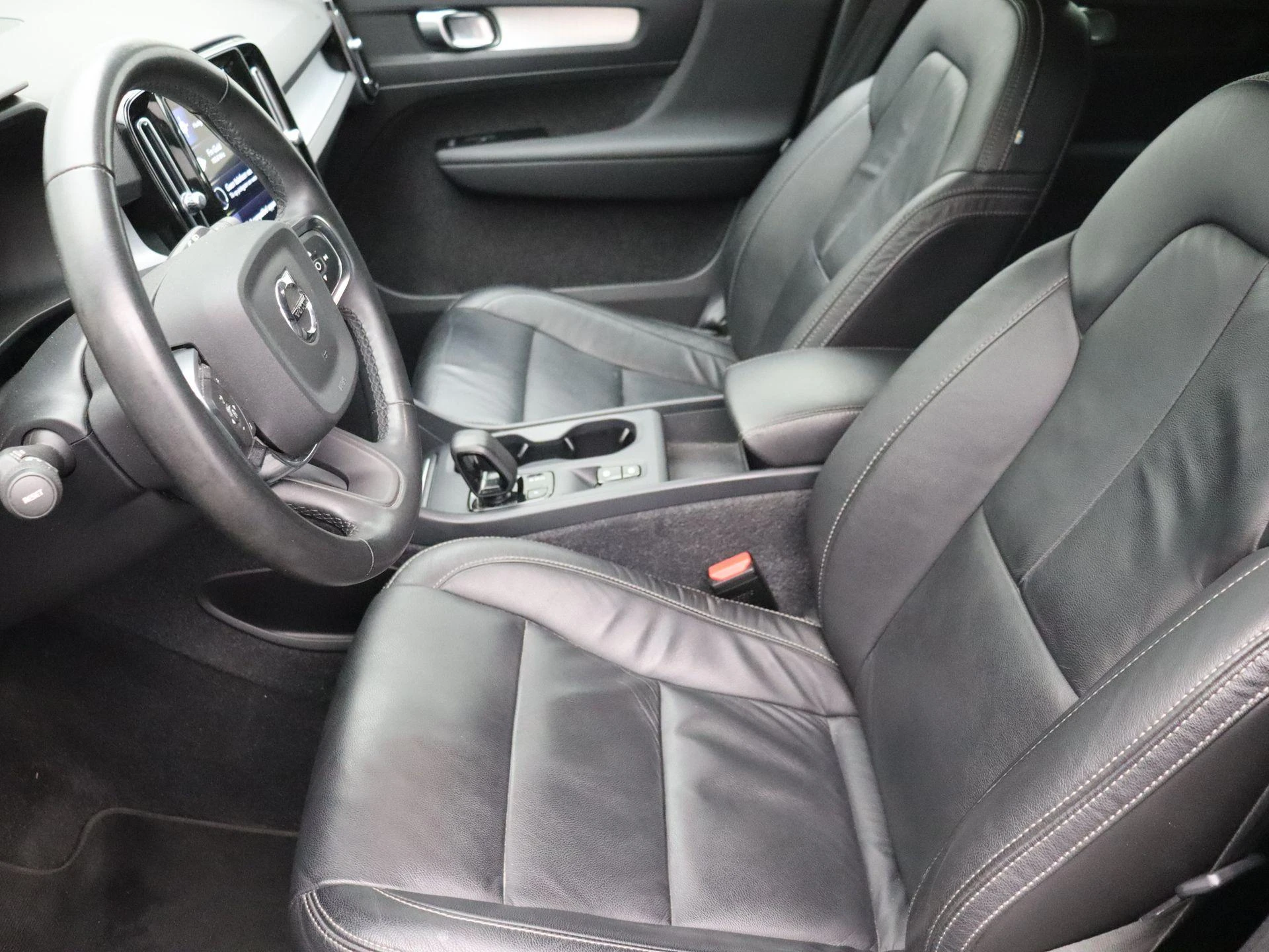 Volvo-XC40-image-10