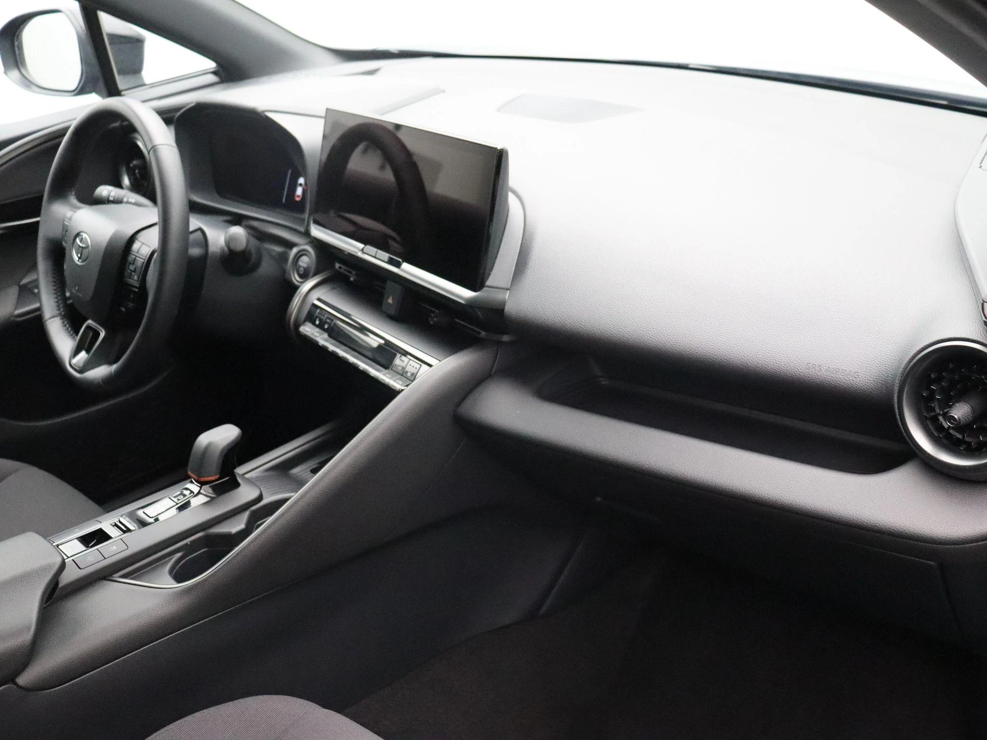 Toyota-C-HR-image-23