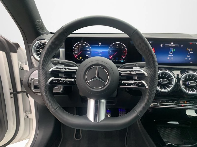 Mercedes-Benz CLA 200 d SB AMG LINE STANDHEIZUNG DISTRONIC AMG Line