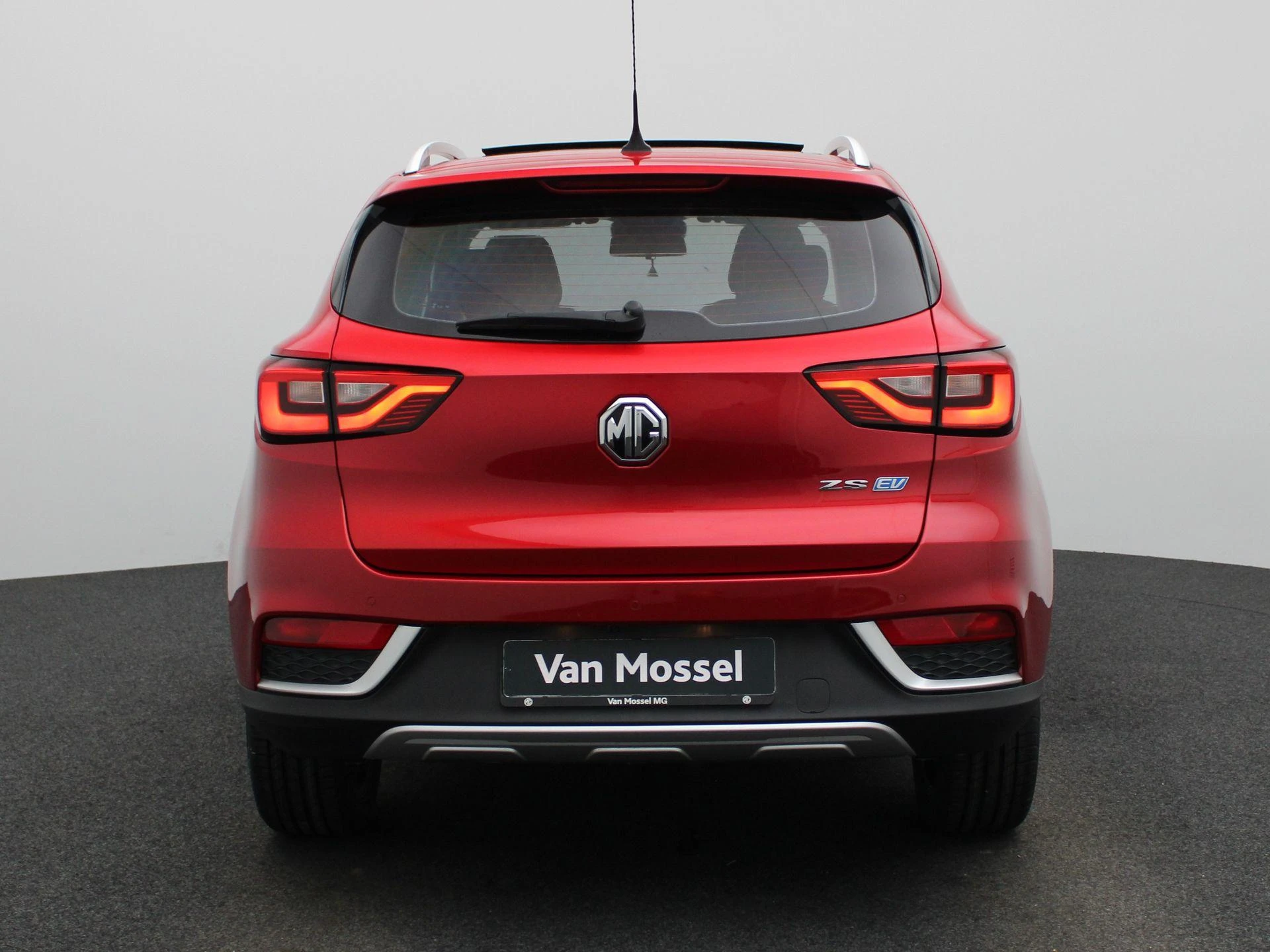 MG-ZS EV-image-4