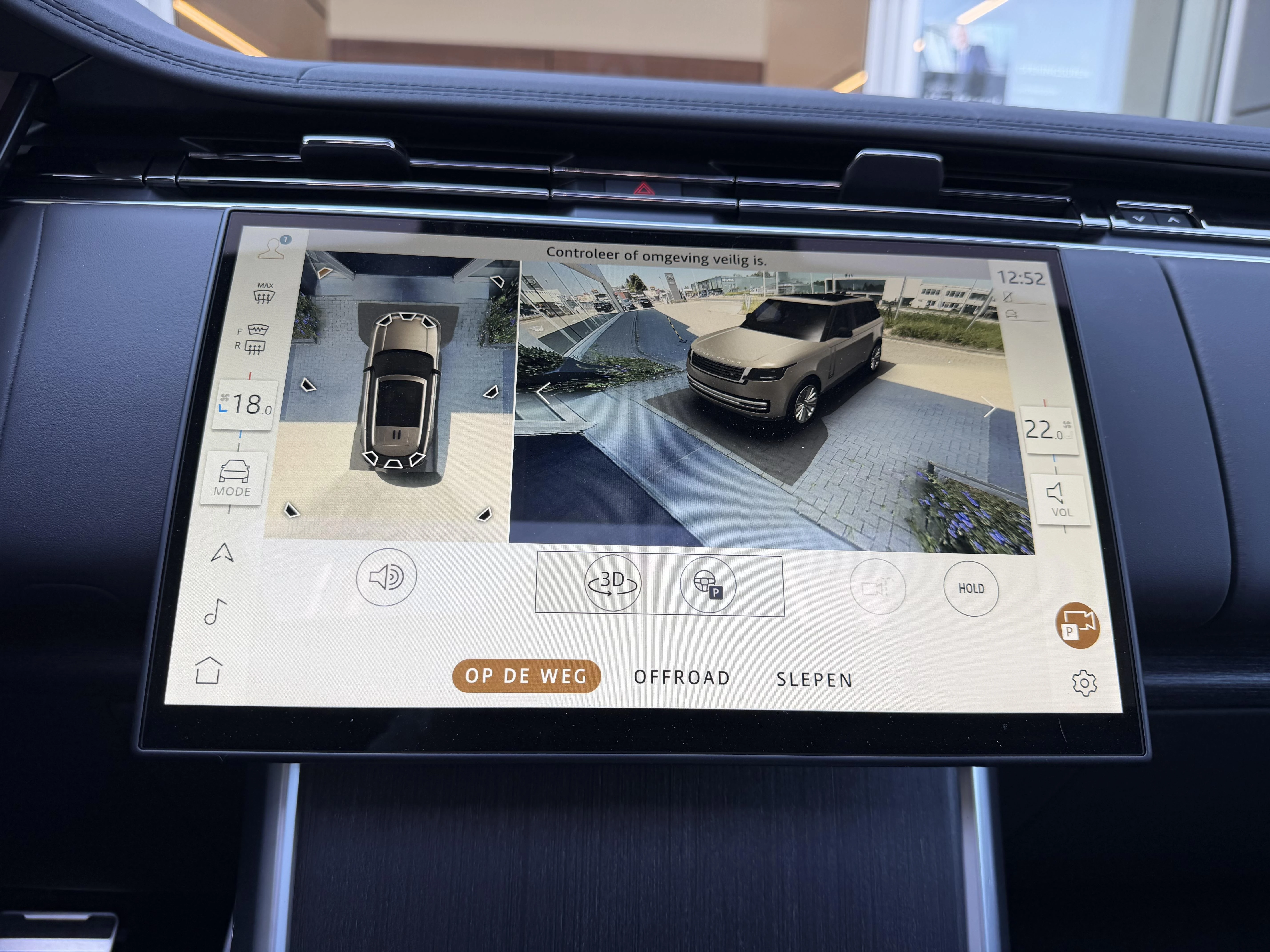 Land Rover-Range Rover-image-22