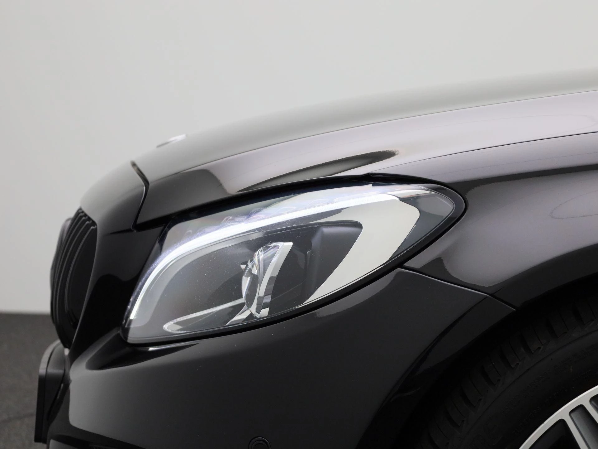 Mercedes-Benz-C-Klasse-image-15