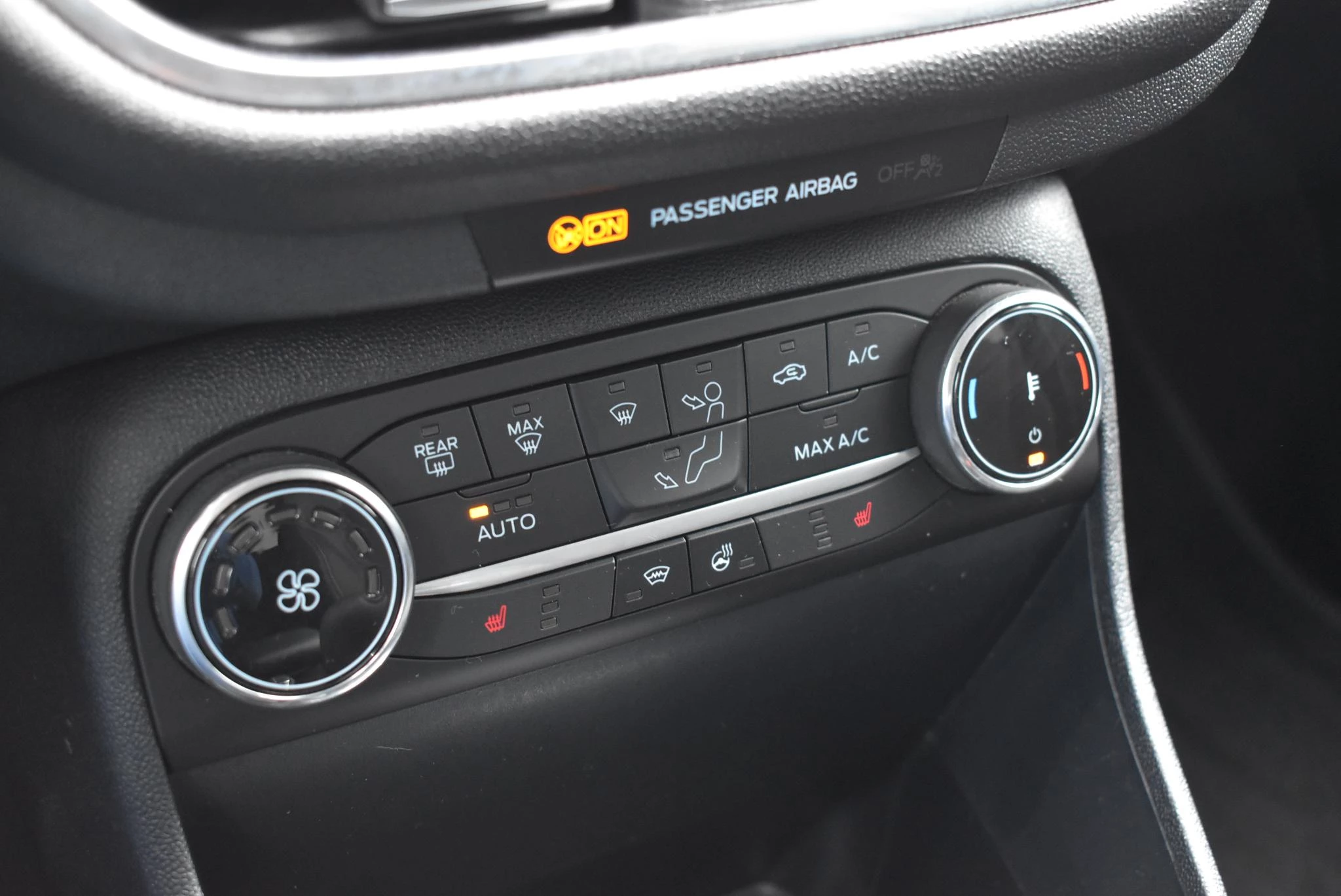 Ford Fiesta 1.0 EcoBoost Hybrid Titanium