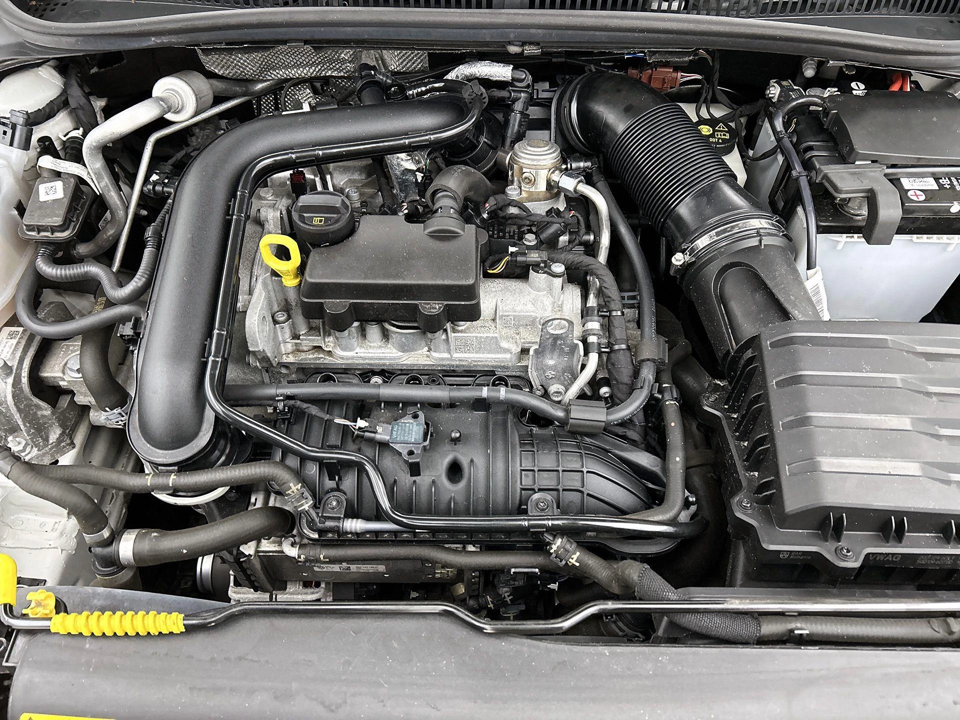 Volkswagen-Polo-image-27