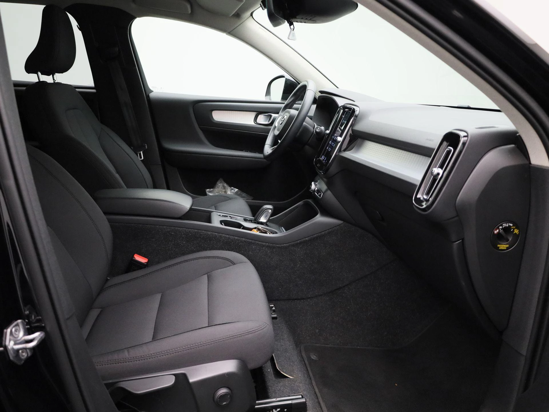 Volvo-XC40-image-34