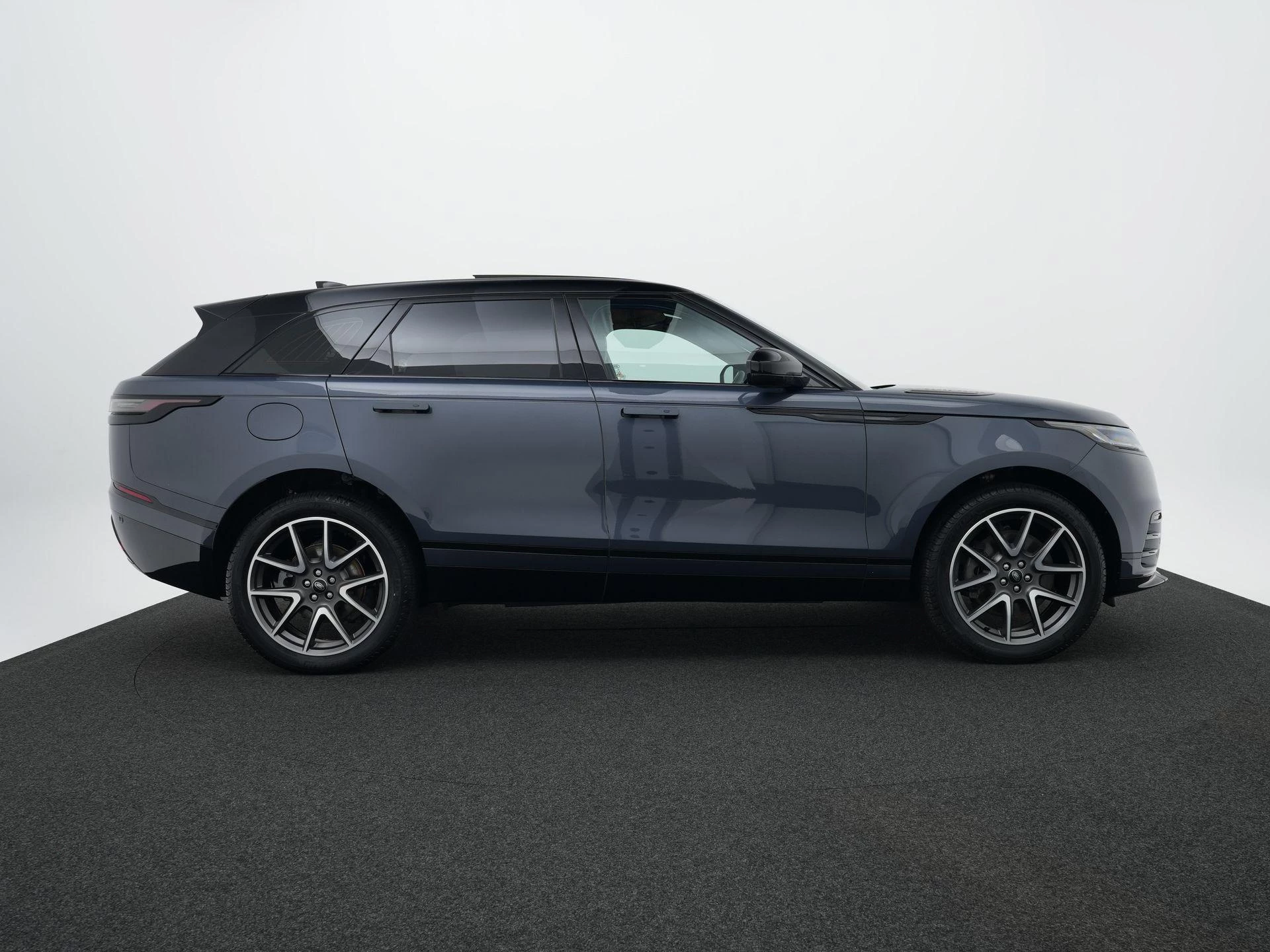 Land Rover-Range Rover Velar-image-6