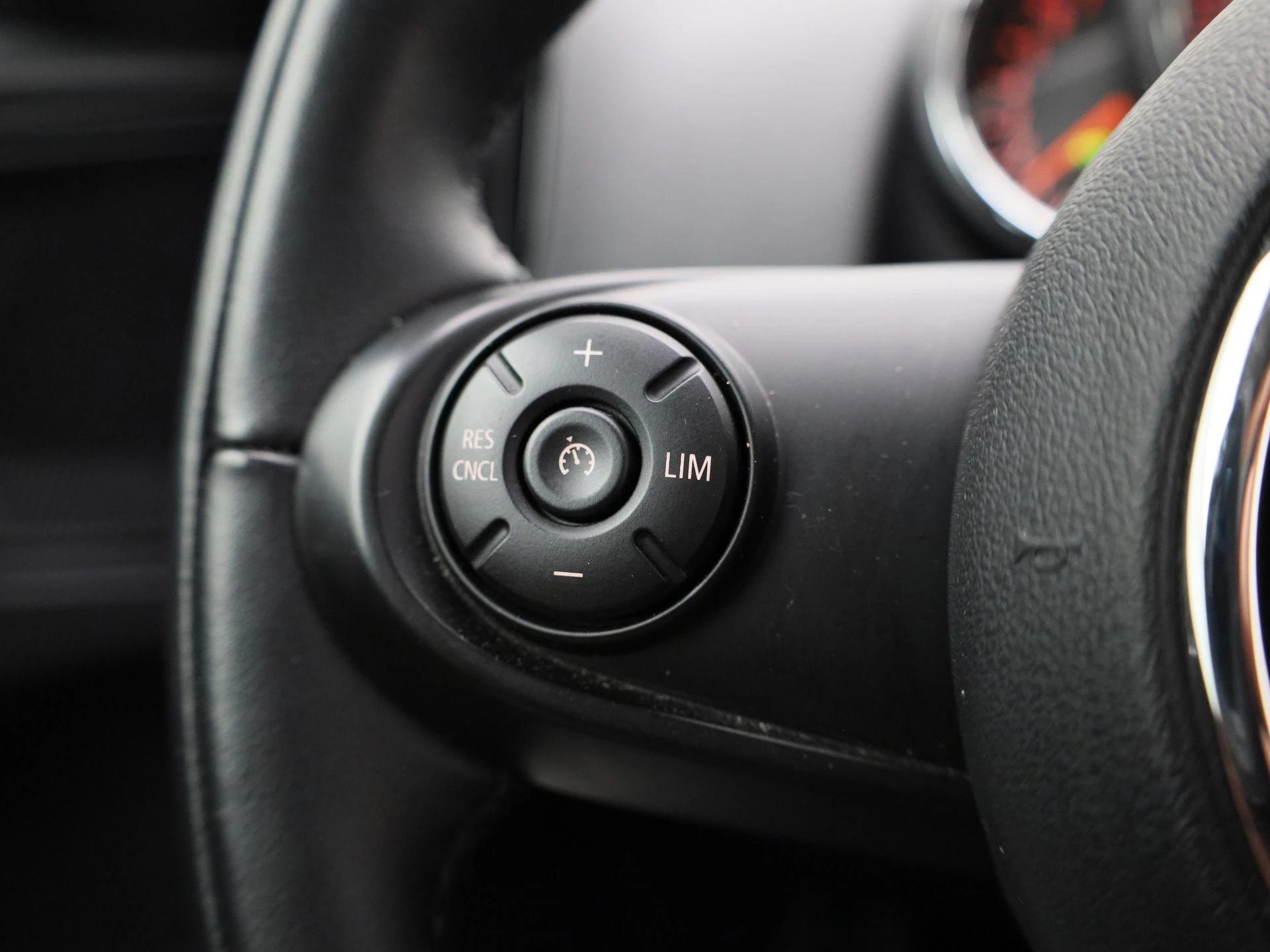 MINI-Countryman-image-15