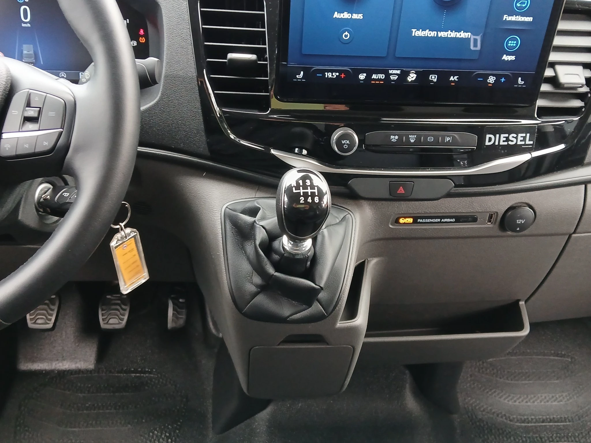 Ford-Transit-image-13