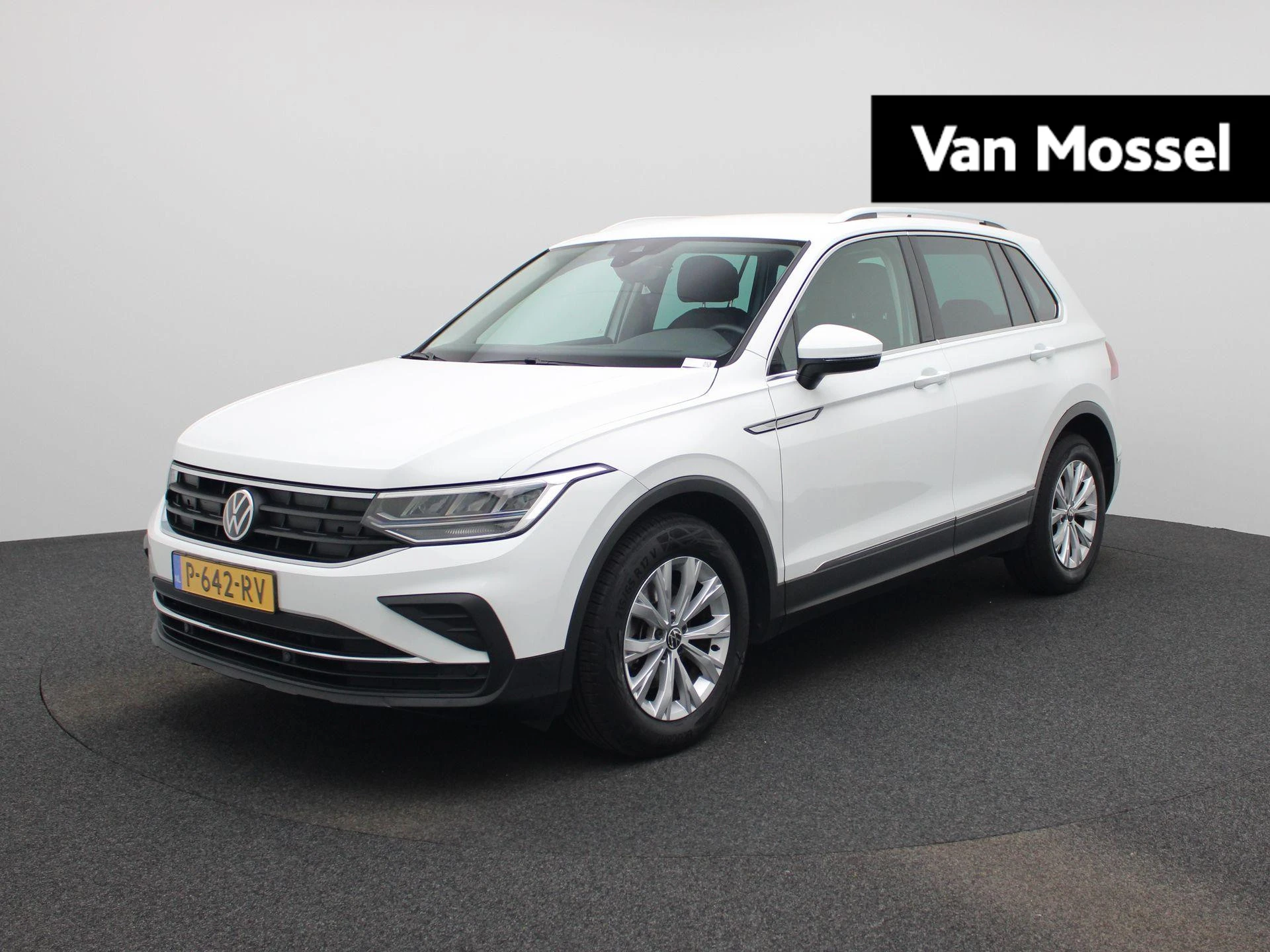 Volkswagen-Tiguan-image-0