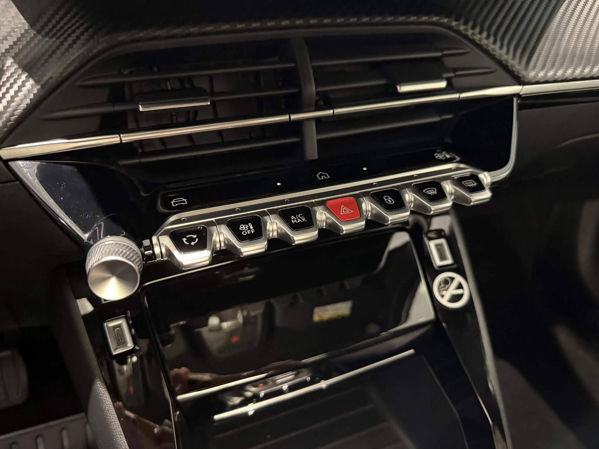 Peugeot-e-2008-image-23