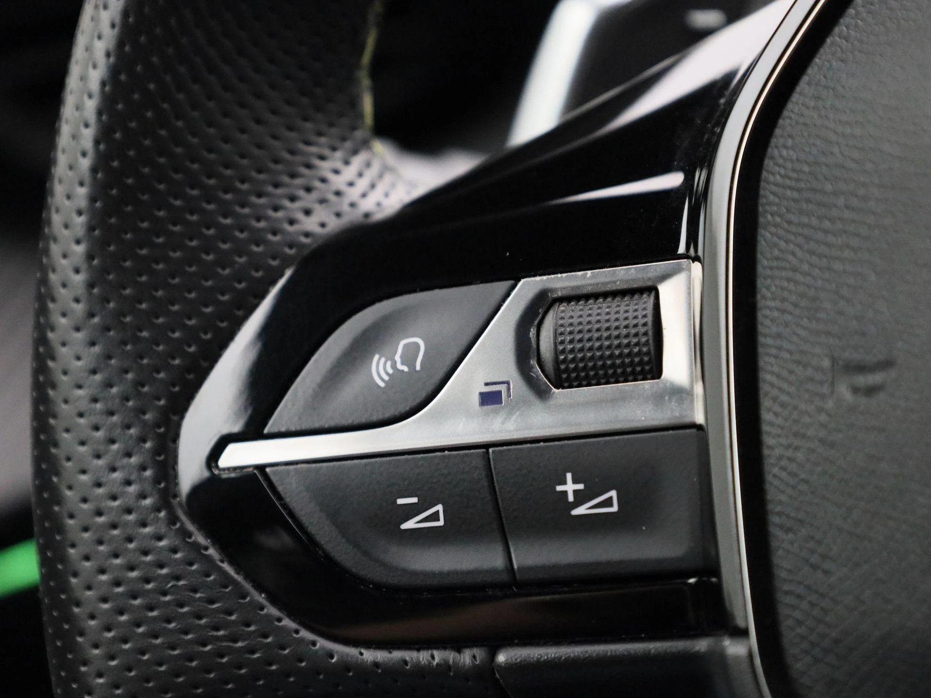 Peugeot-2008-image-18