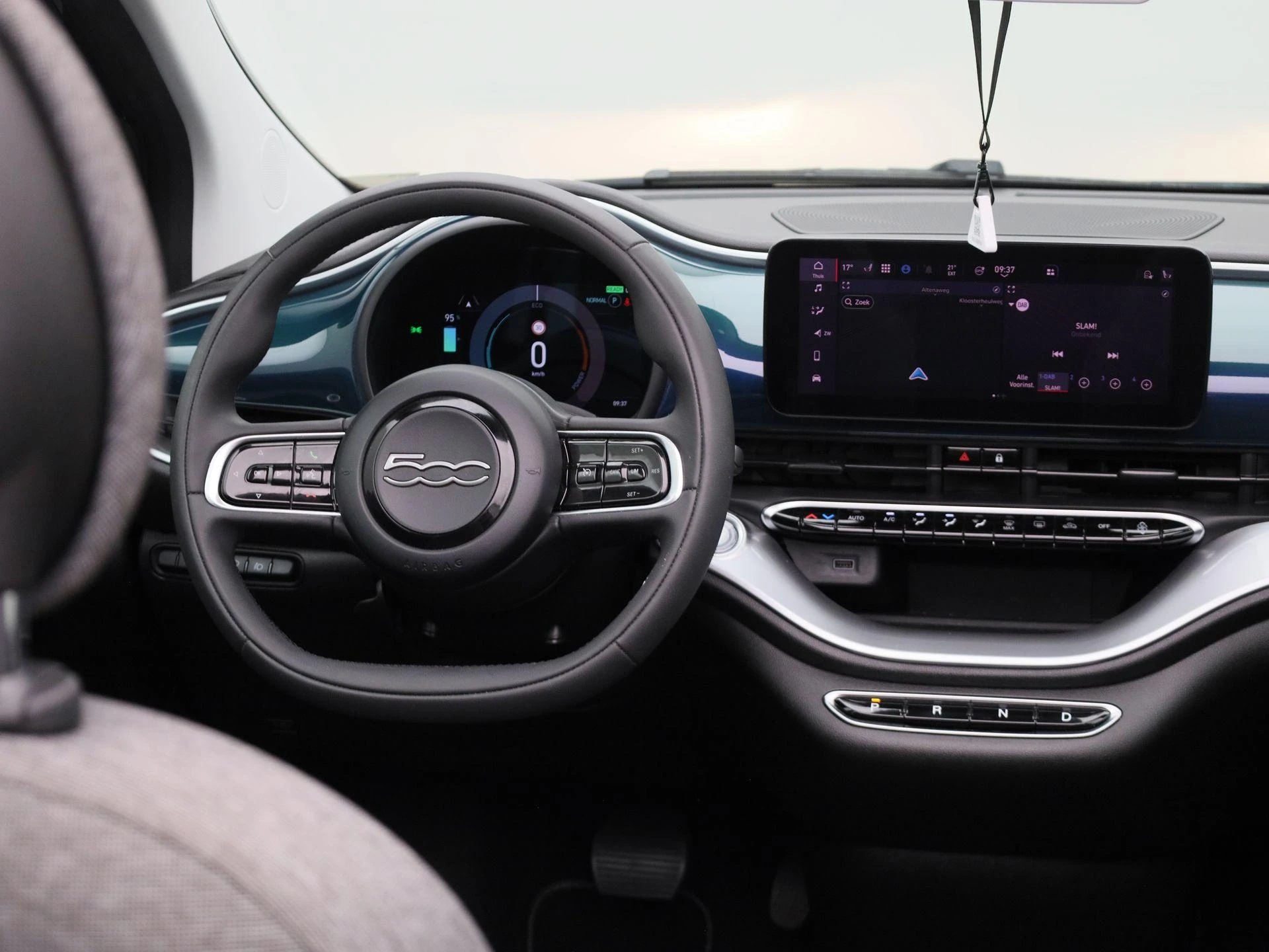 Fiat-500e-image-6