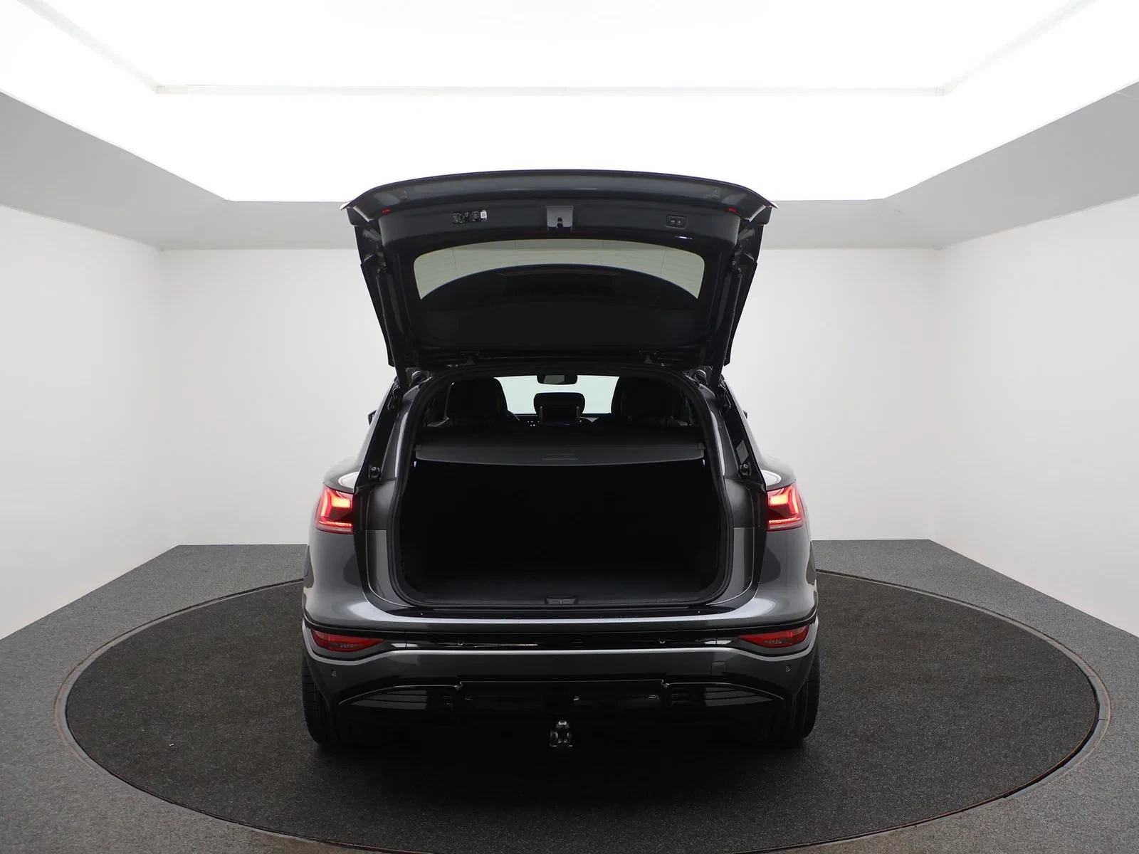 Audi Q6 e-tron Audi Q6 SUV S line e-tron quattro 387pk DEMO