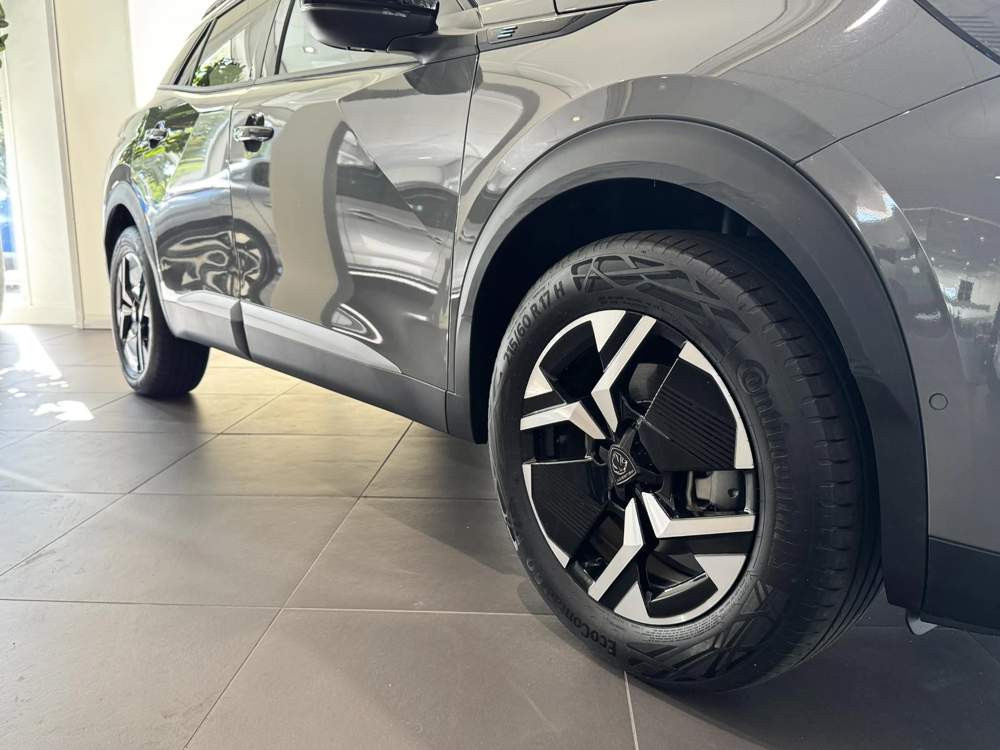 Peugeot e-2008 EV Allure Avantage 54 kWh