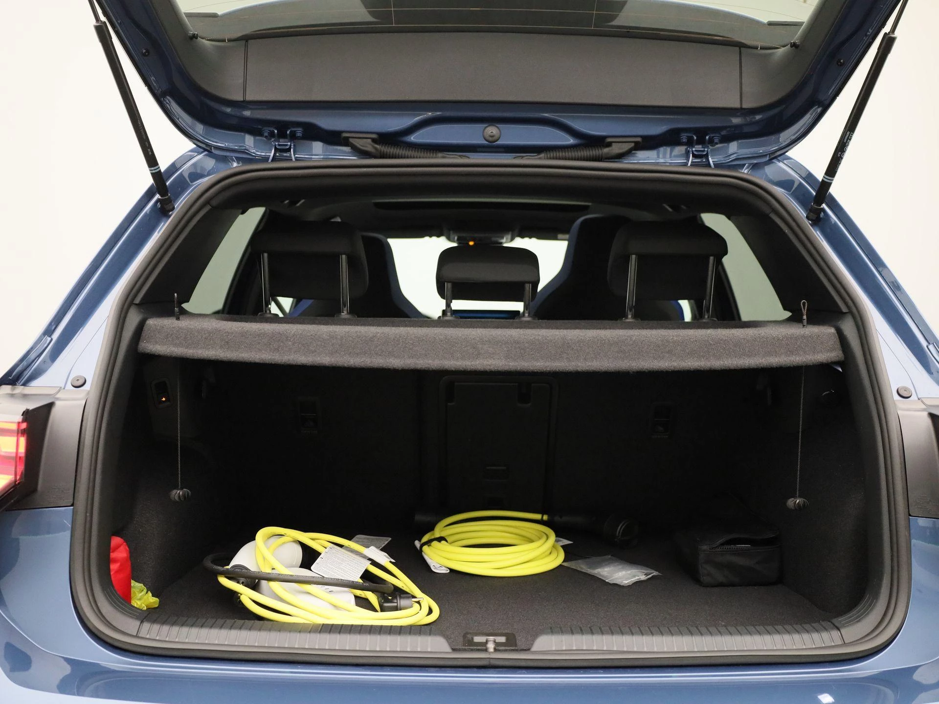 Volkswagen-Golf-image-13