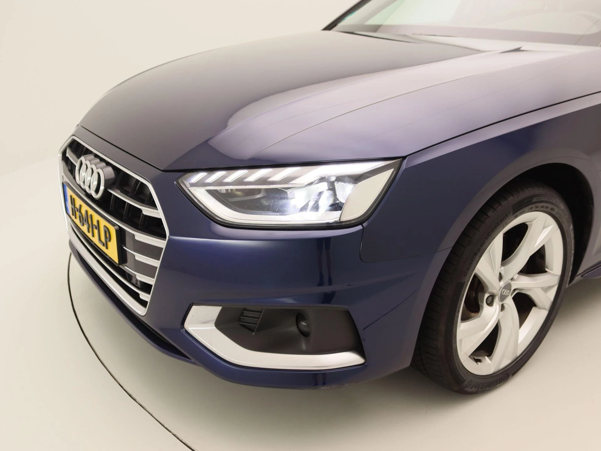 Audi A4 Limousine 35 TFSI Launch edition Business