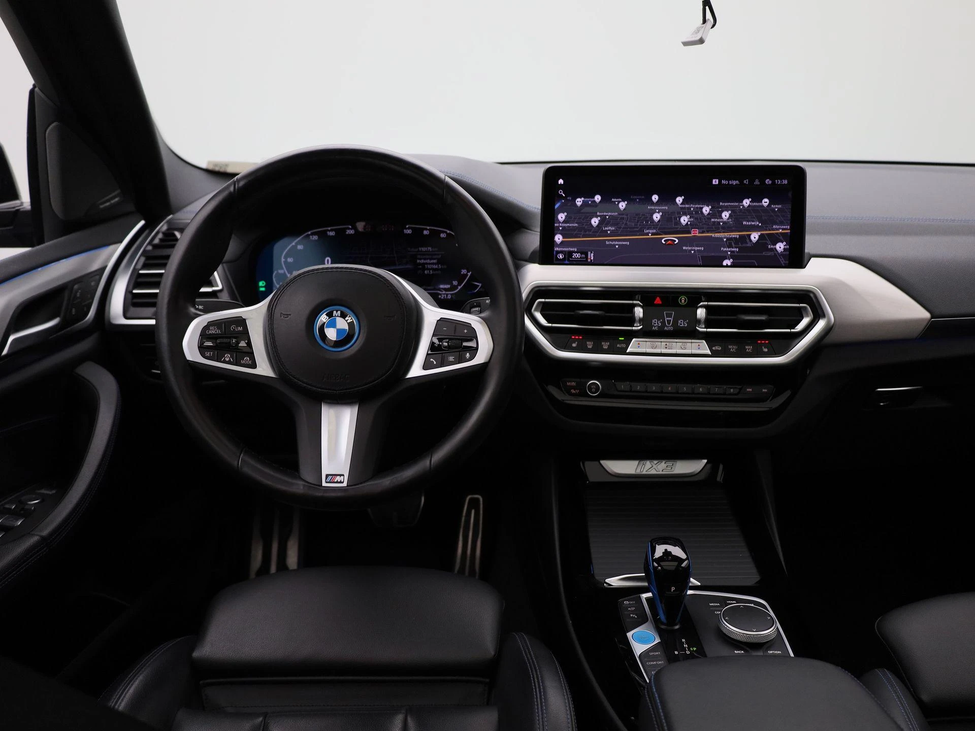 BMW-iX3-image-6