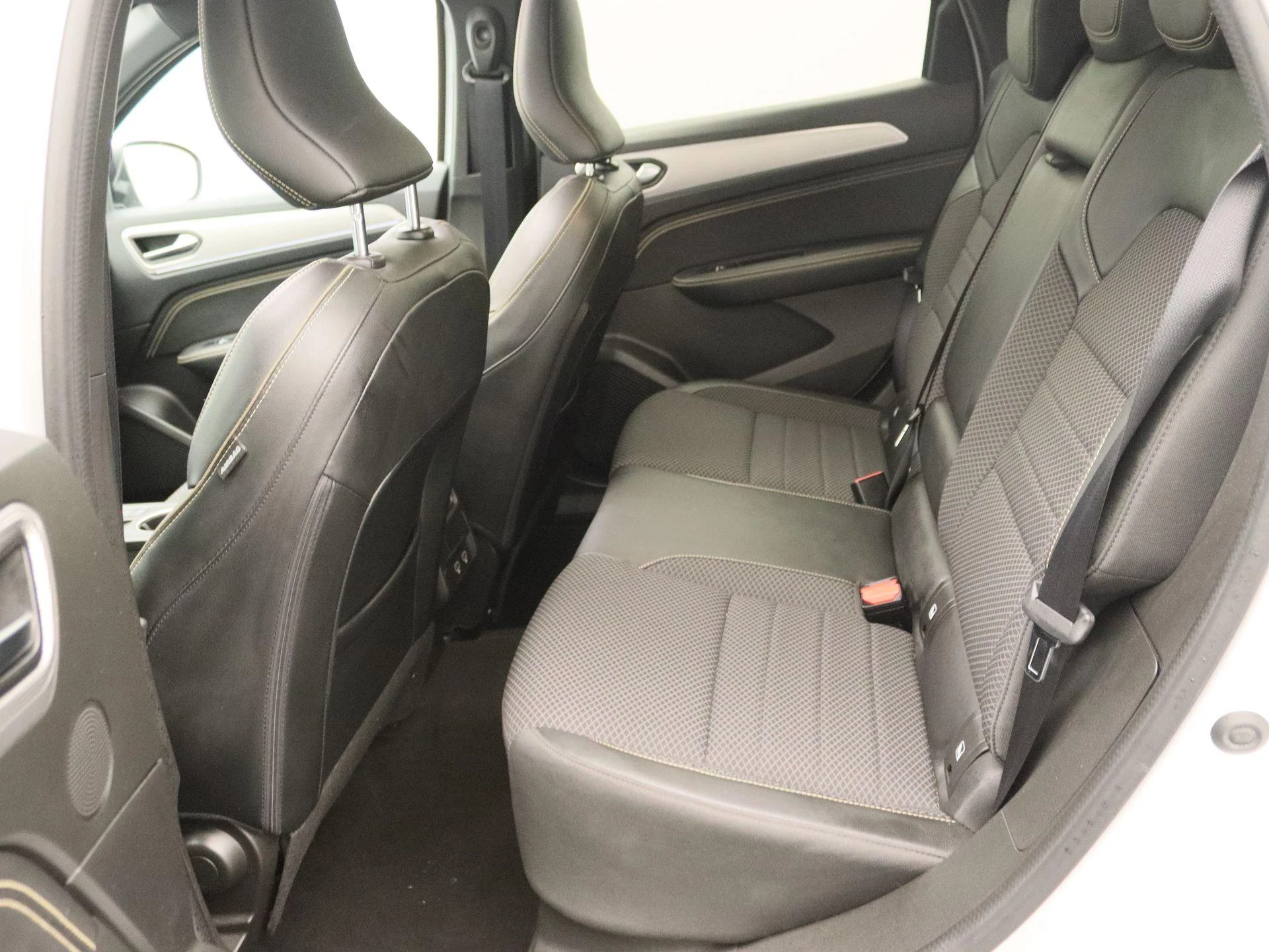 Renault-Arkana-image-13