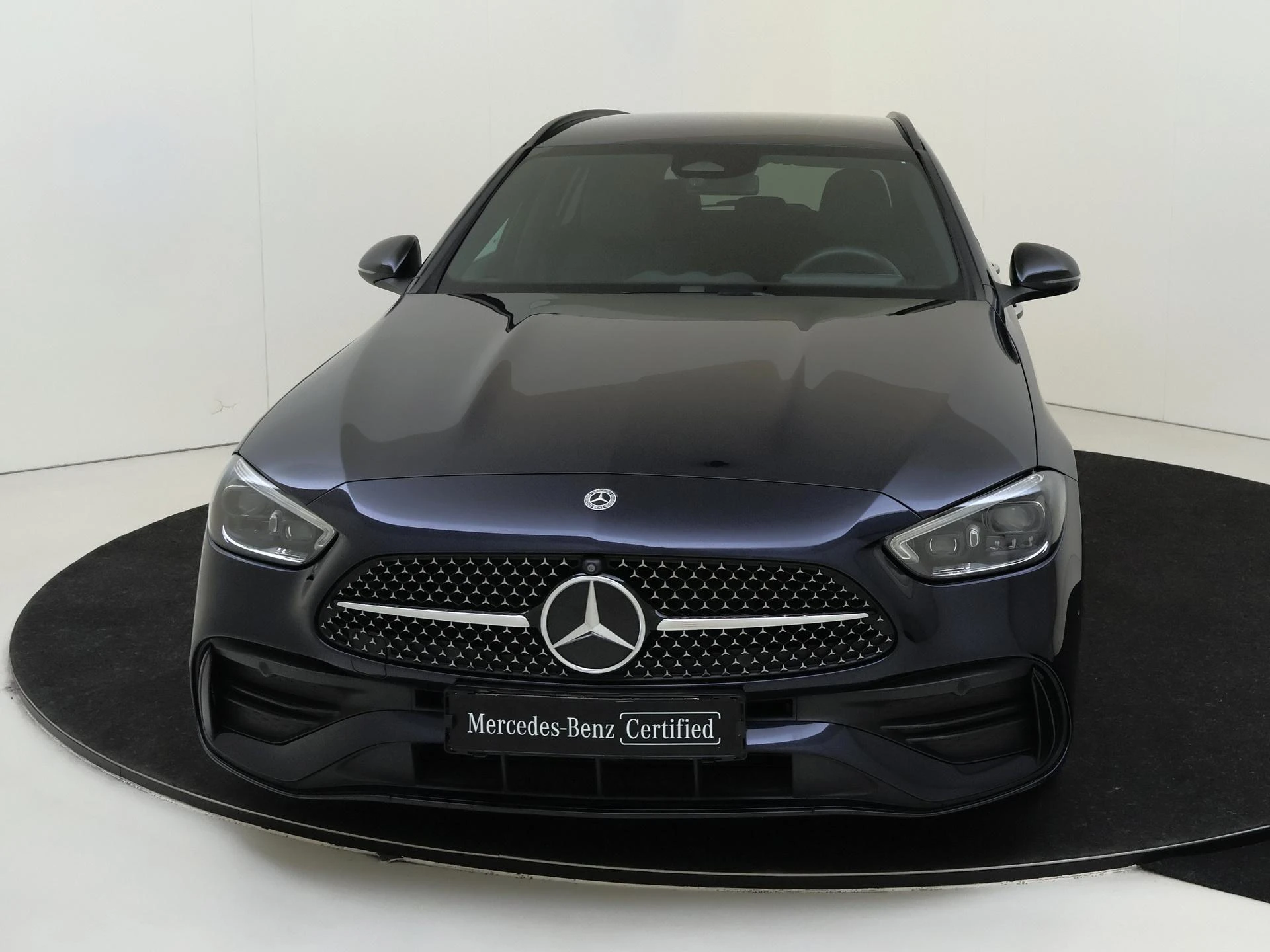 Mercedes-Benz-C-Klasse-image-5