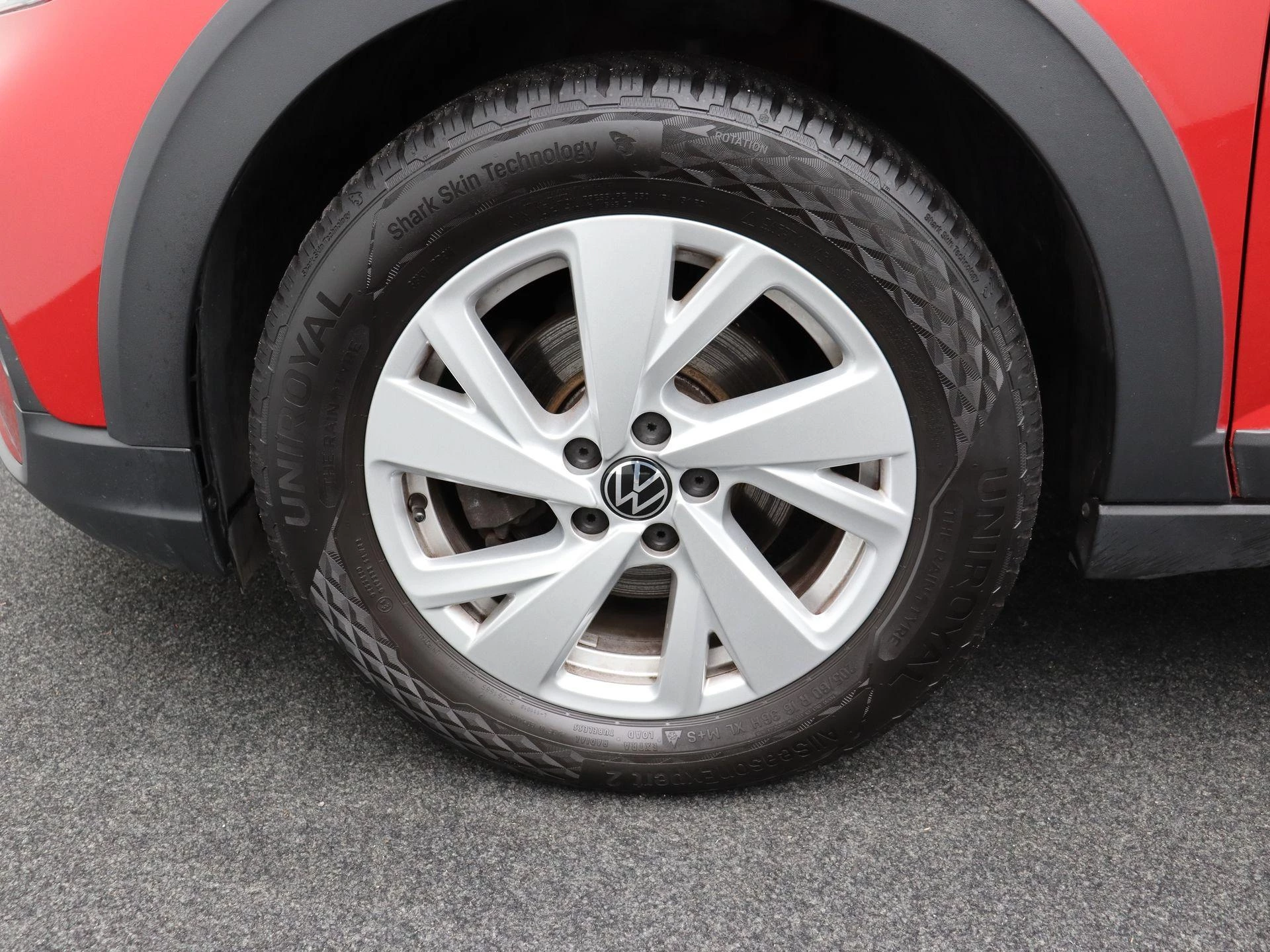 Volkswagen-Taigo-image-7