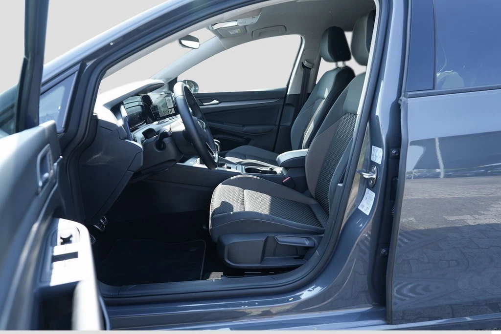 Volkswagen-Golf-image-14