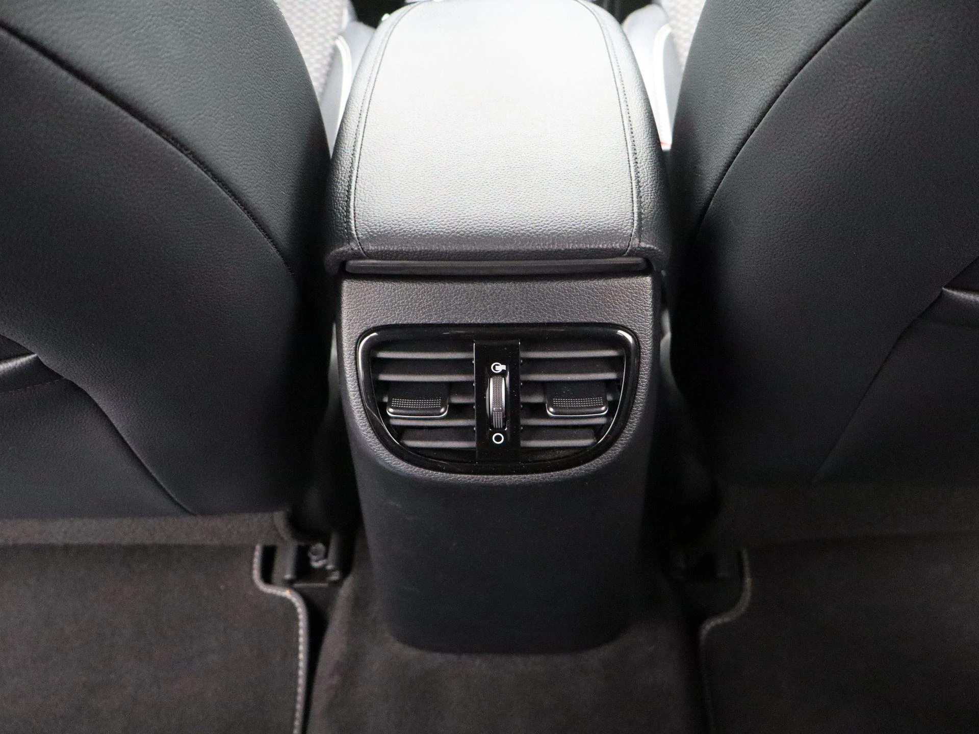 Kia-Ceed Sportswagon-image-37