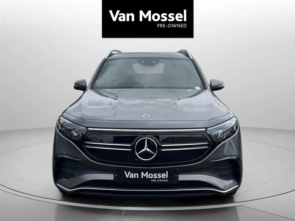 Mercedes-Benz-EQB-image-1