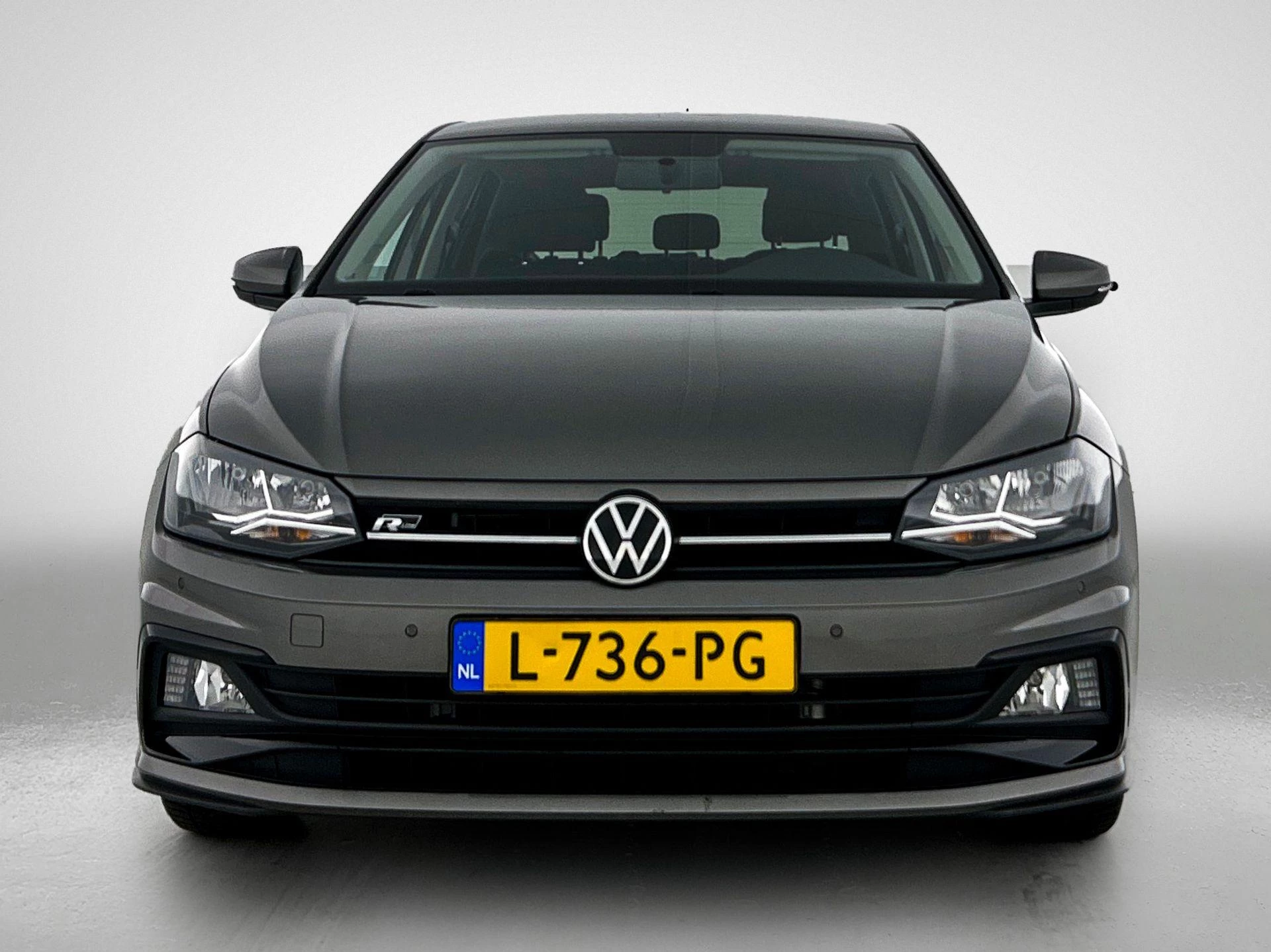 Volkswagen-Polo-image-4