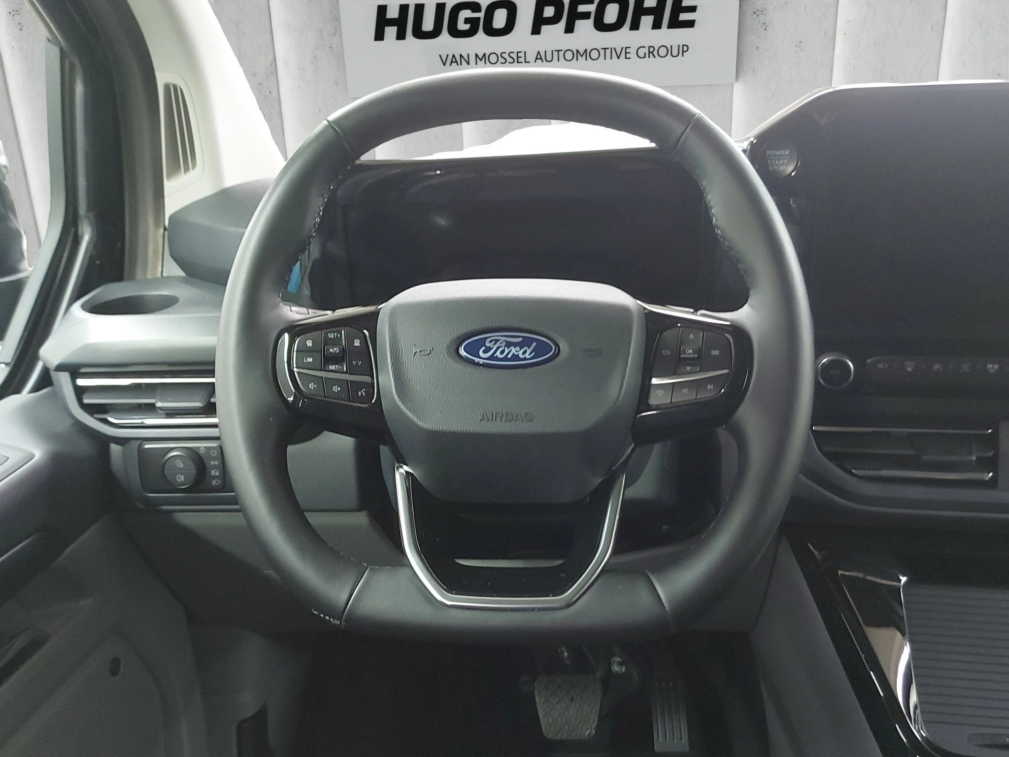 Ford-Tourneo Custom-image-12