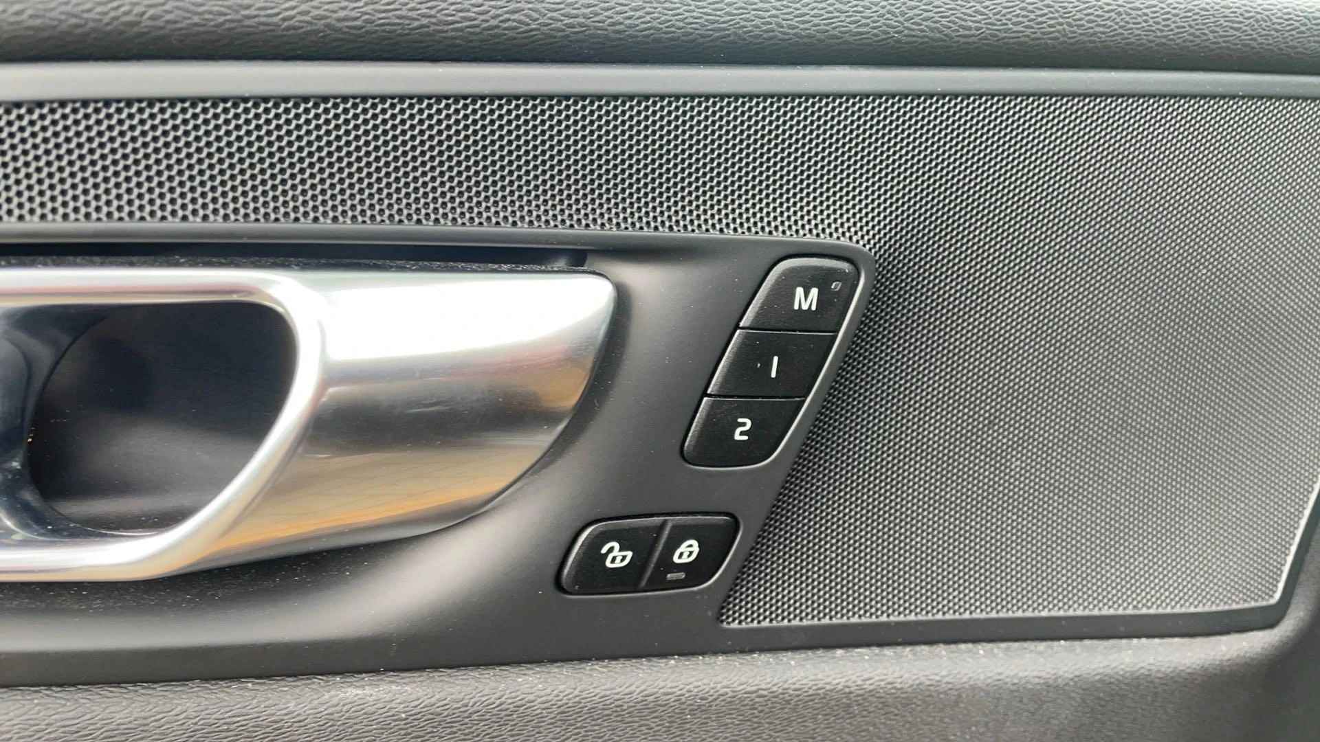 Volvo-XC60-image-19