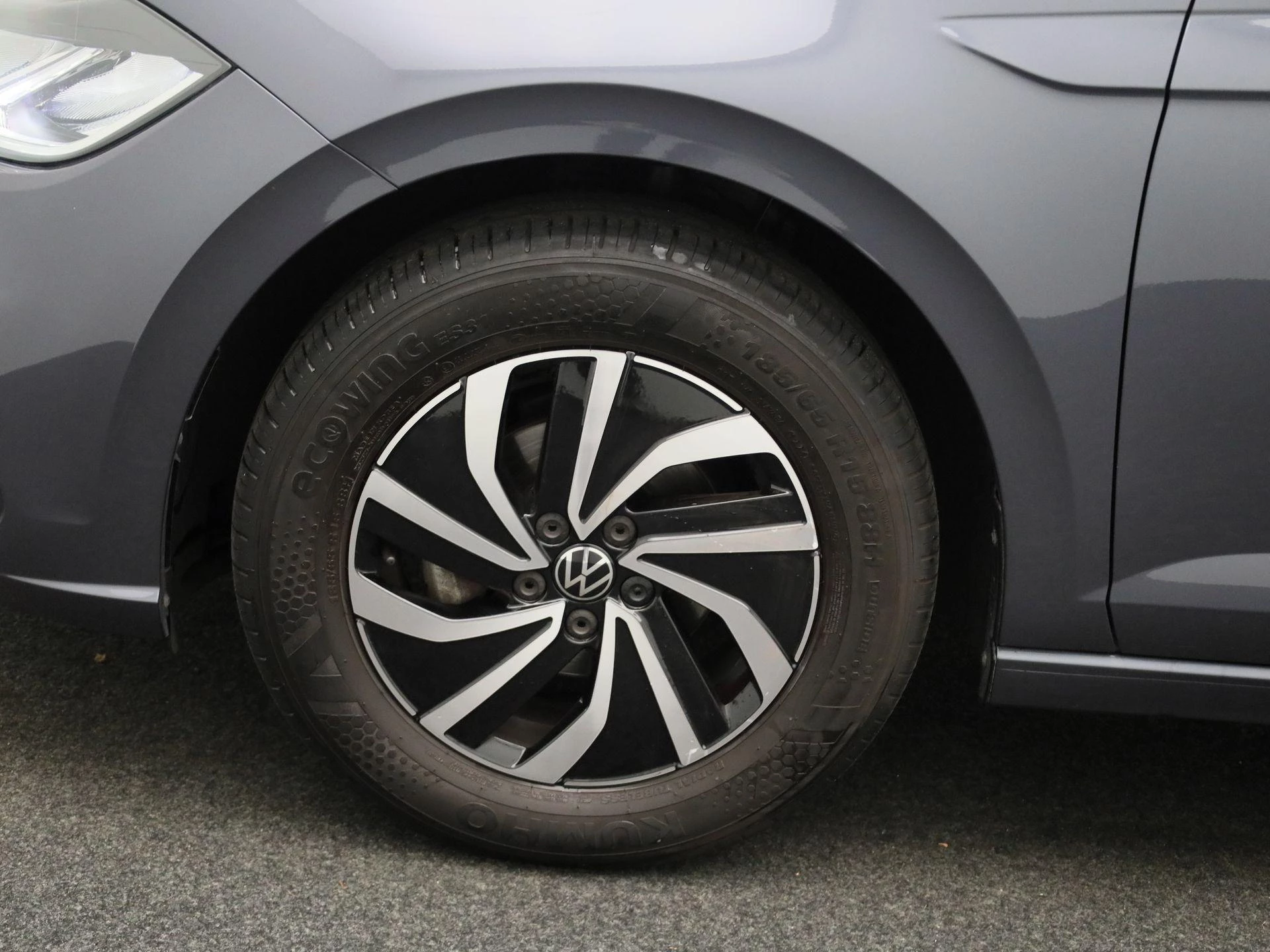 Volkswagen-Polo-image-10